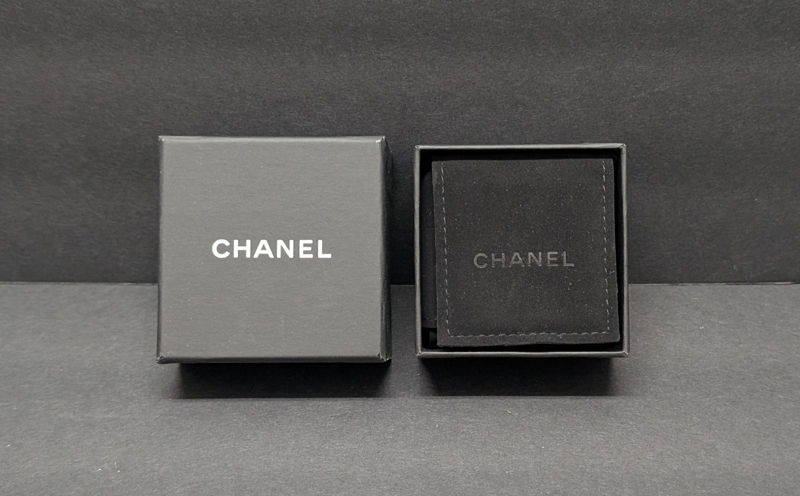 Vintage CHANEL Interlocking CC Monogram Silver Crystal Stud Earrings Box G2U