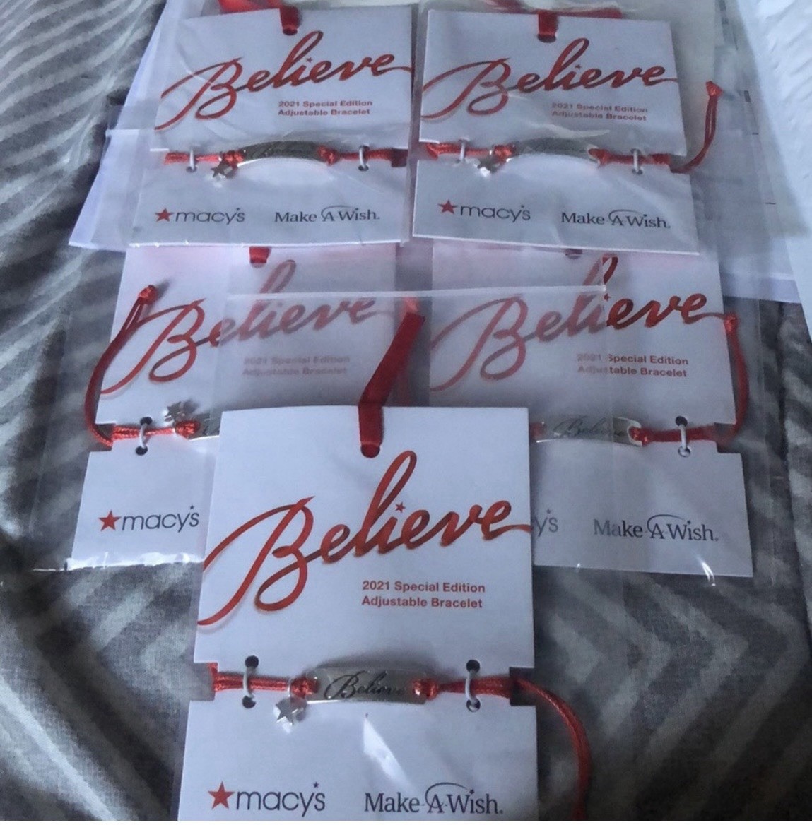 Macy’s Believe Special Edition Lot of 10 Red Adjustable Star Charm Bracelets