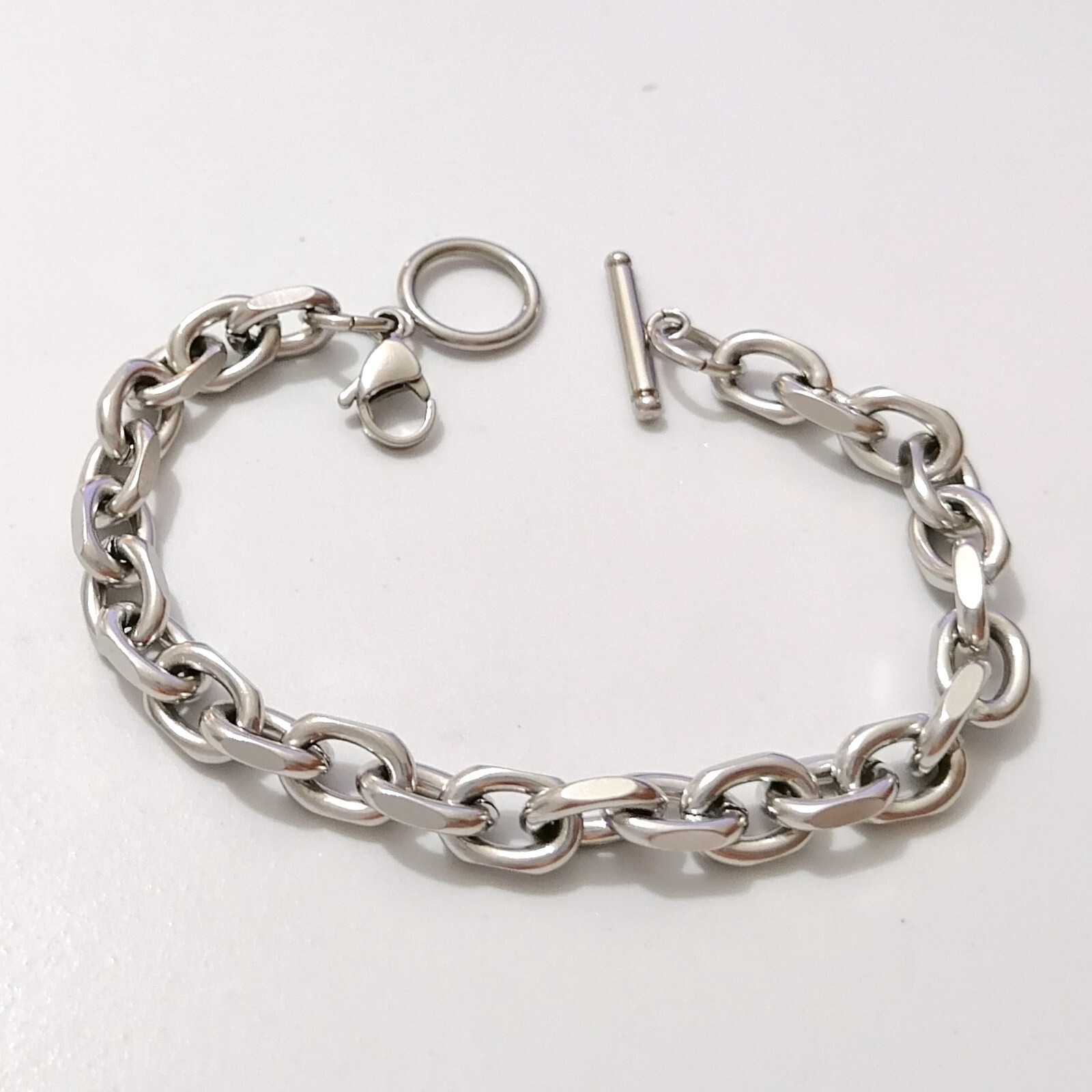 HOT 8mm bracelet S.steel rolo link chain Paired with lobster clasp