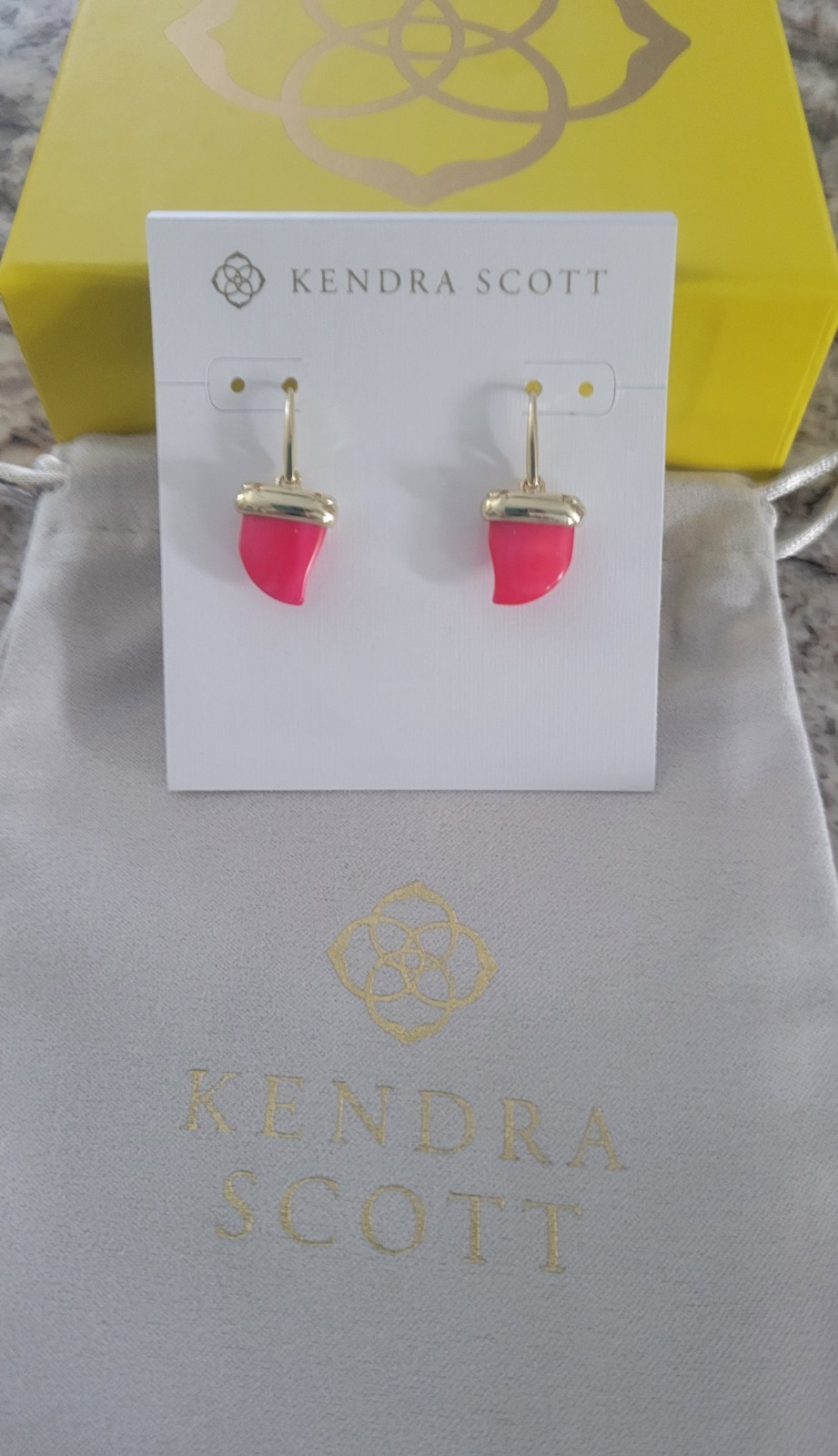 Kendra Scott Oleana Drop Earrings Gold Red Mother Of Pearl NWT POUCH & Gift BOX!