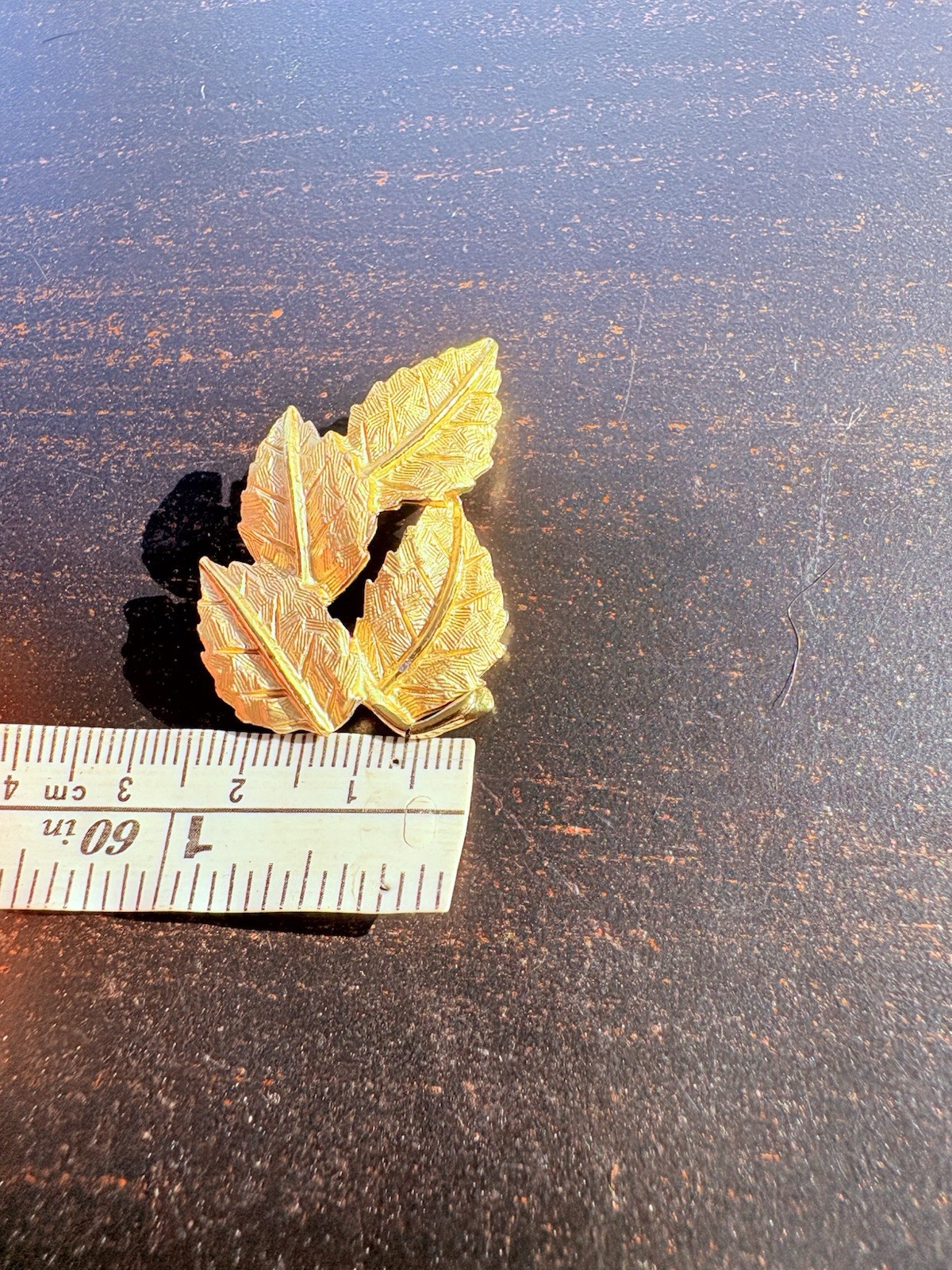 Gold Tone Textured Leaf Cluster Brooch Pin 1.75in Flowers & Plants Theme