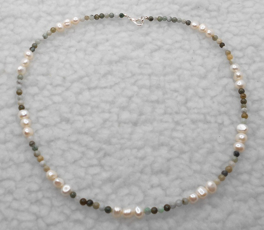 51cm, 20″ Necklace, Jade + Freshwater Pearls. Handmade