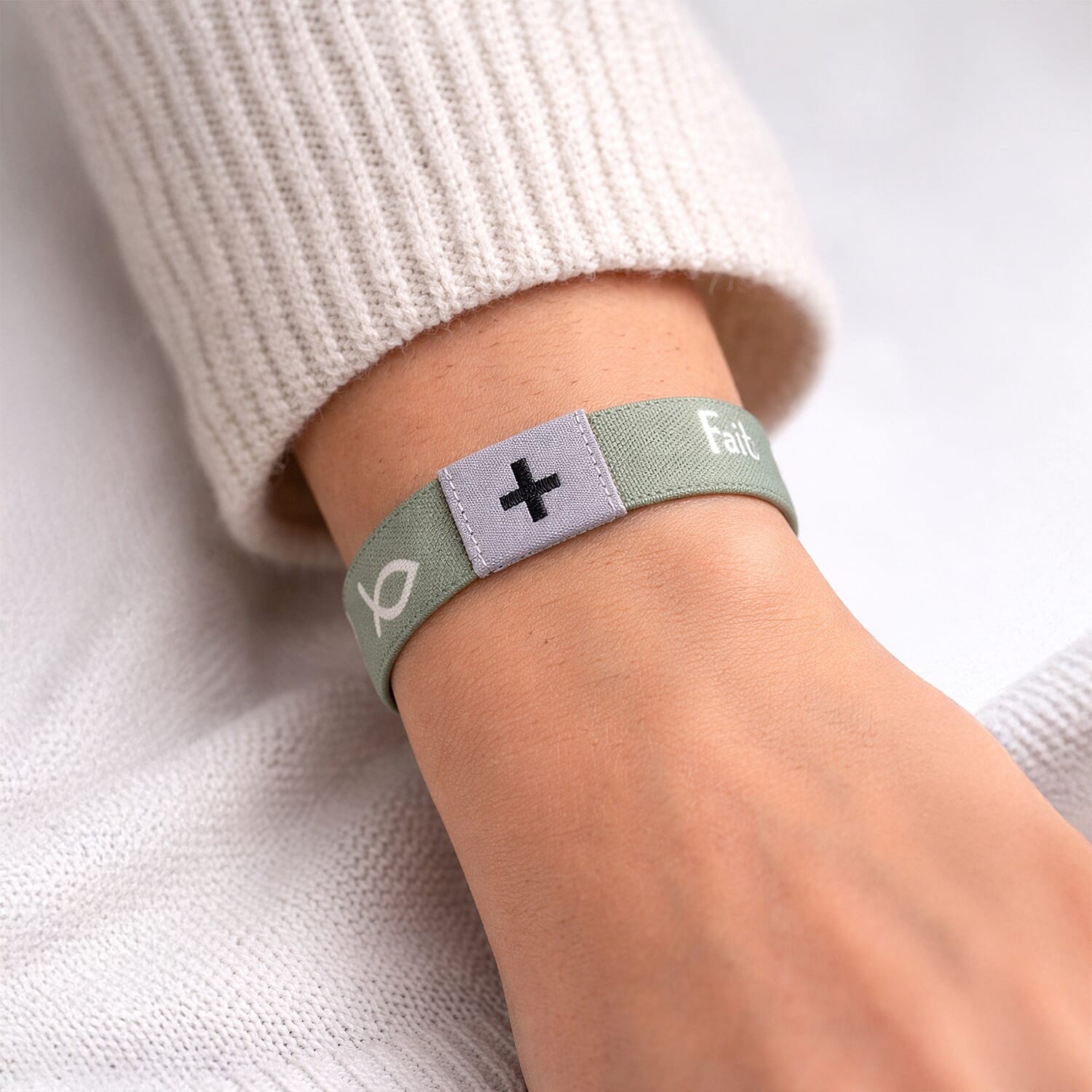 NFC Scan Daily Bible Verse Polyester Stretch Bracelet – Green 7-8In