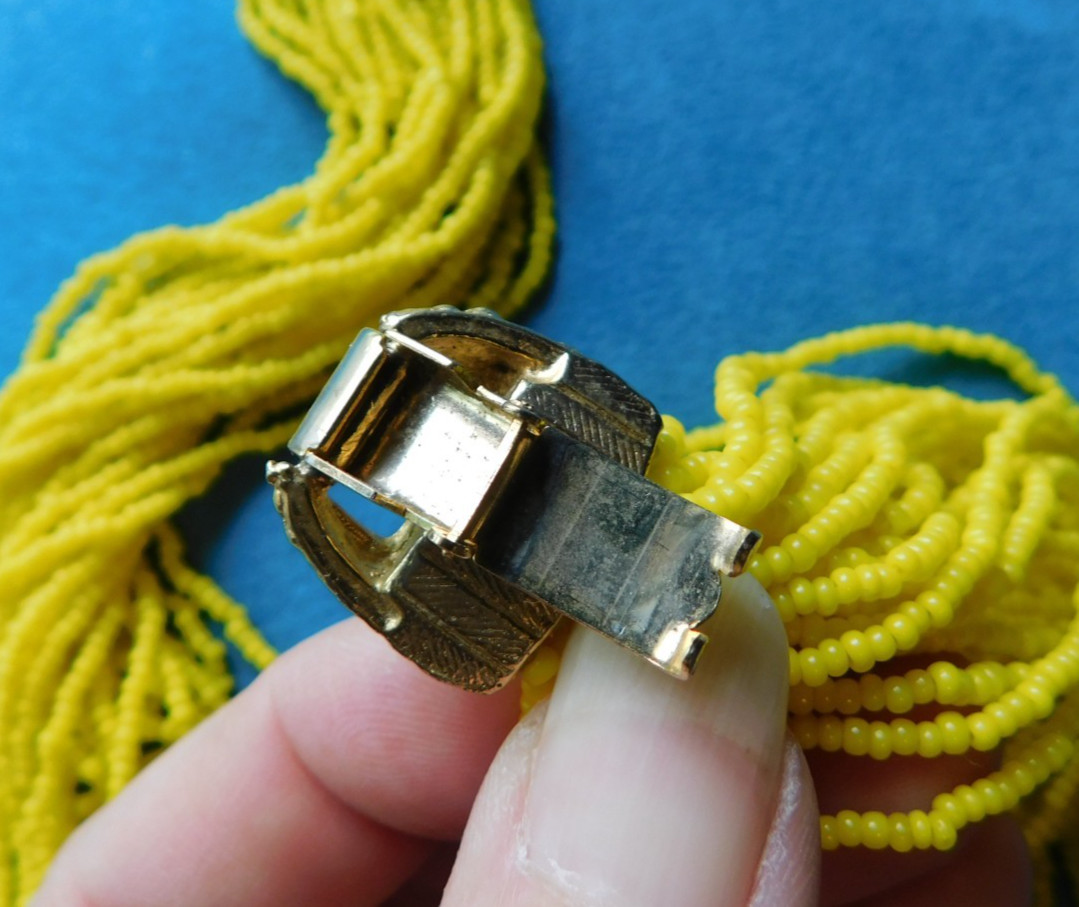 Multi-Layered Necklace : Yellow Seed Beads & Textured Gold-tone Clasp