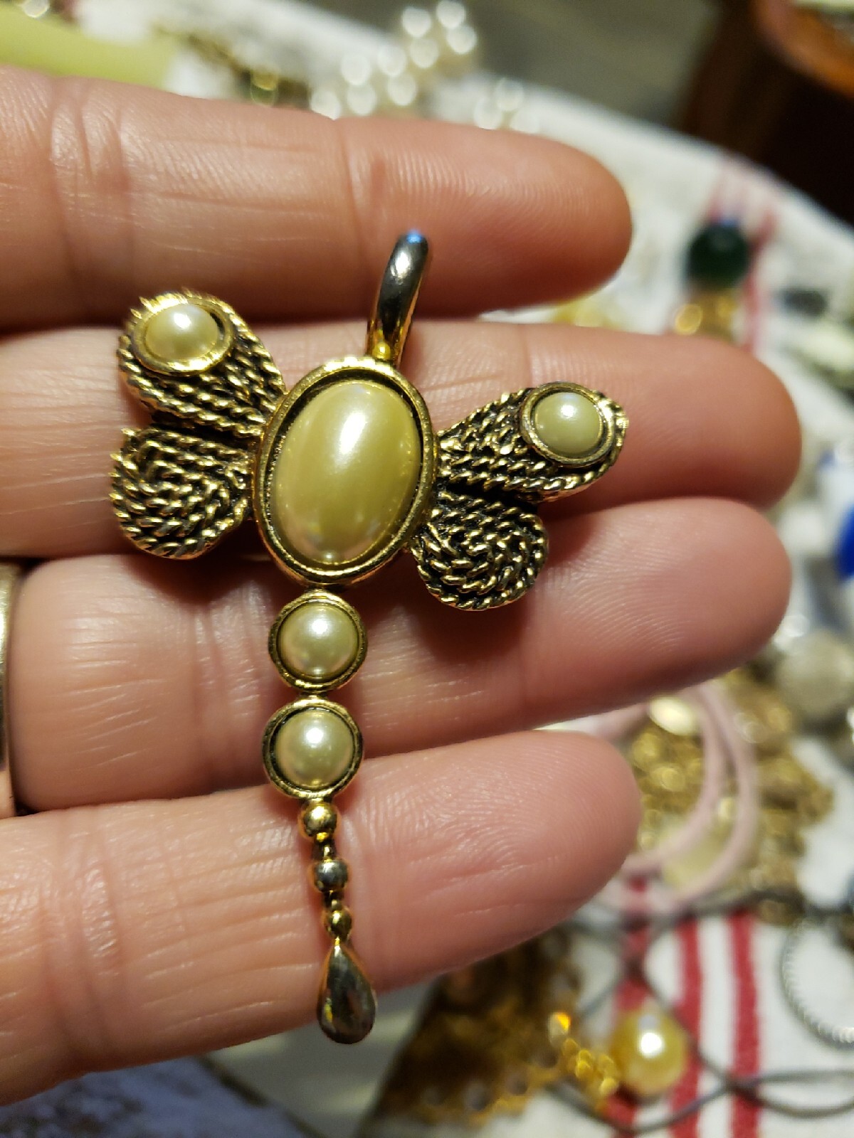 ACCENTS BY HALLMARK Gold Rope DRAGONFLY PENDANT FAUX PEARL CABOCHONS 1980’s