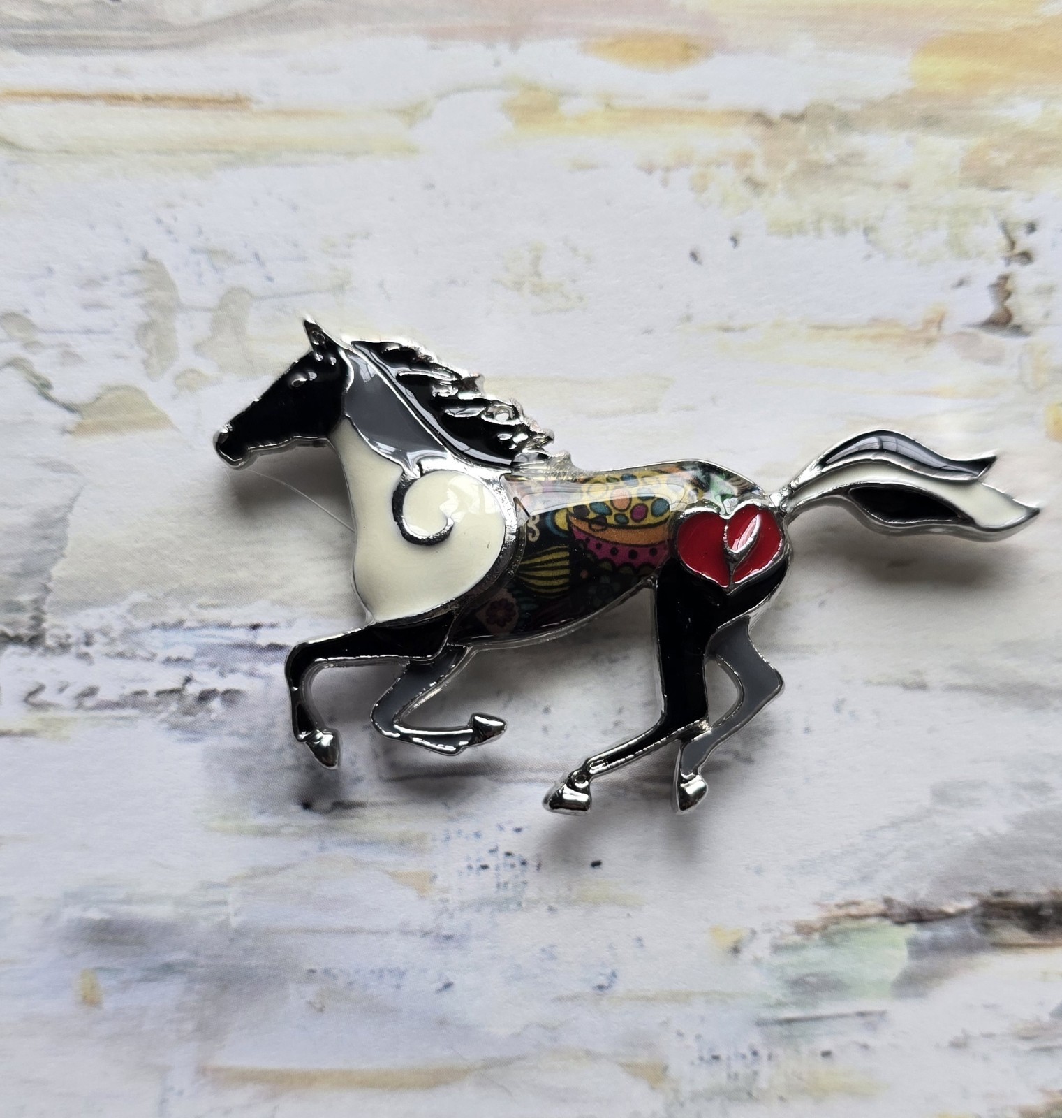MAGNETIC BROOCH Black, White, Gray Silver Galloping Horse. Equestrian, Derby pin
