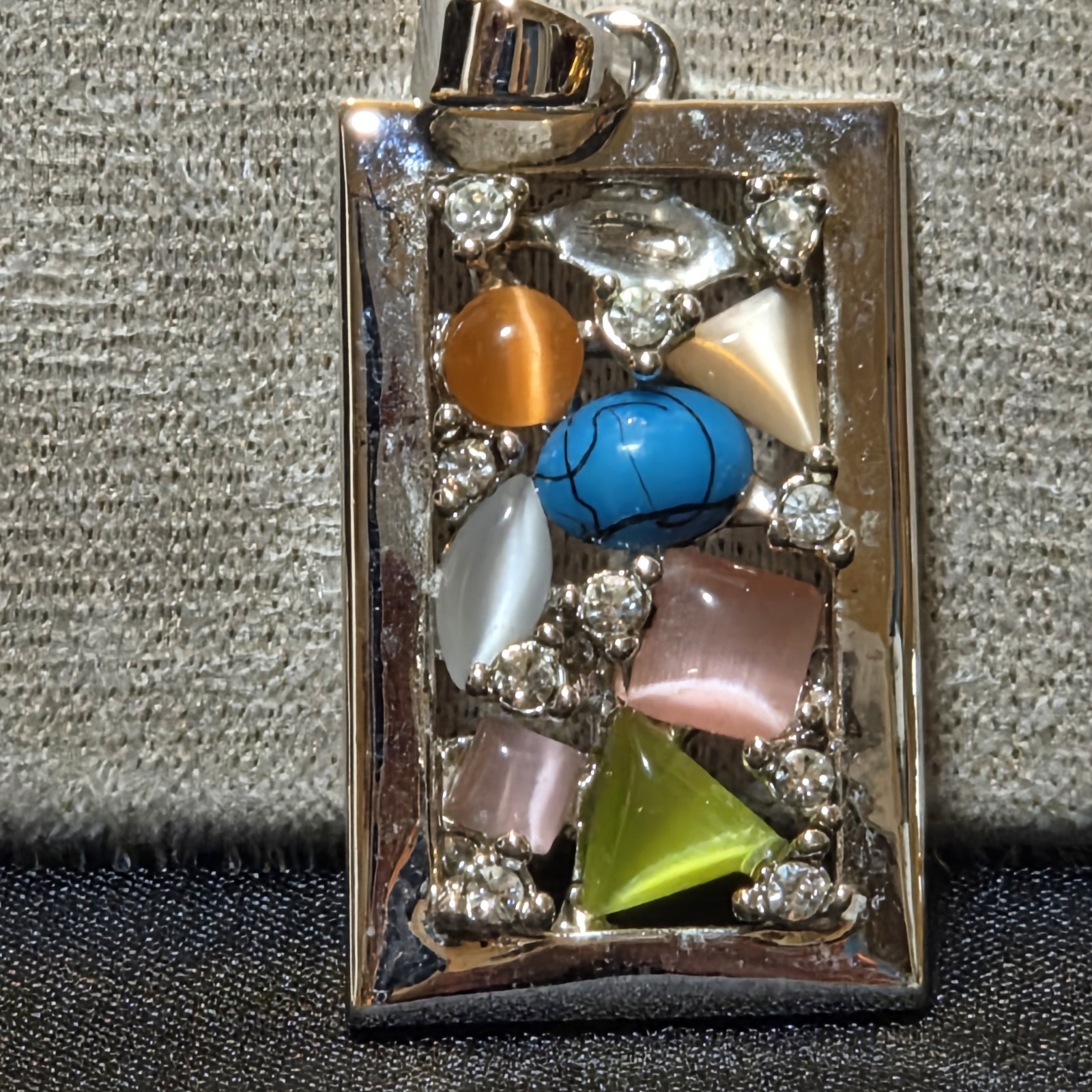 Beautiful Colorful Geometric Crystal Pendant With Modern Silver-tone Frame