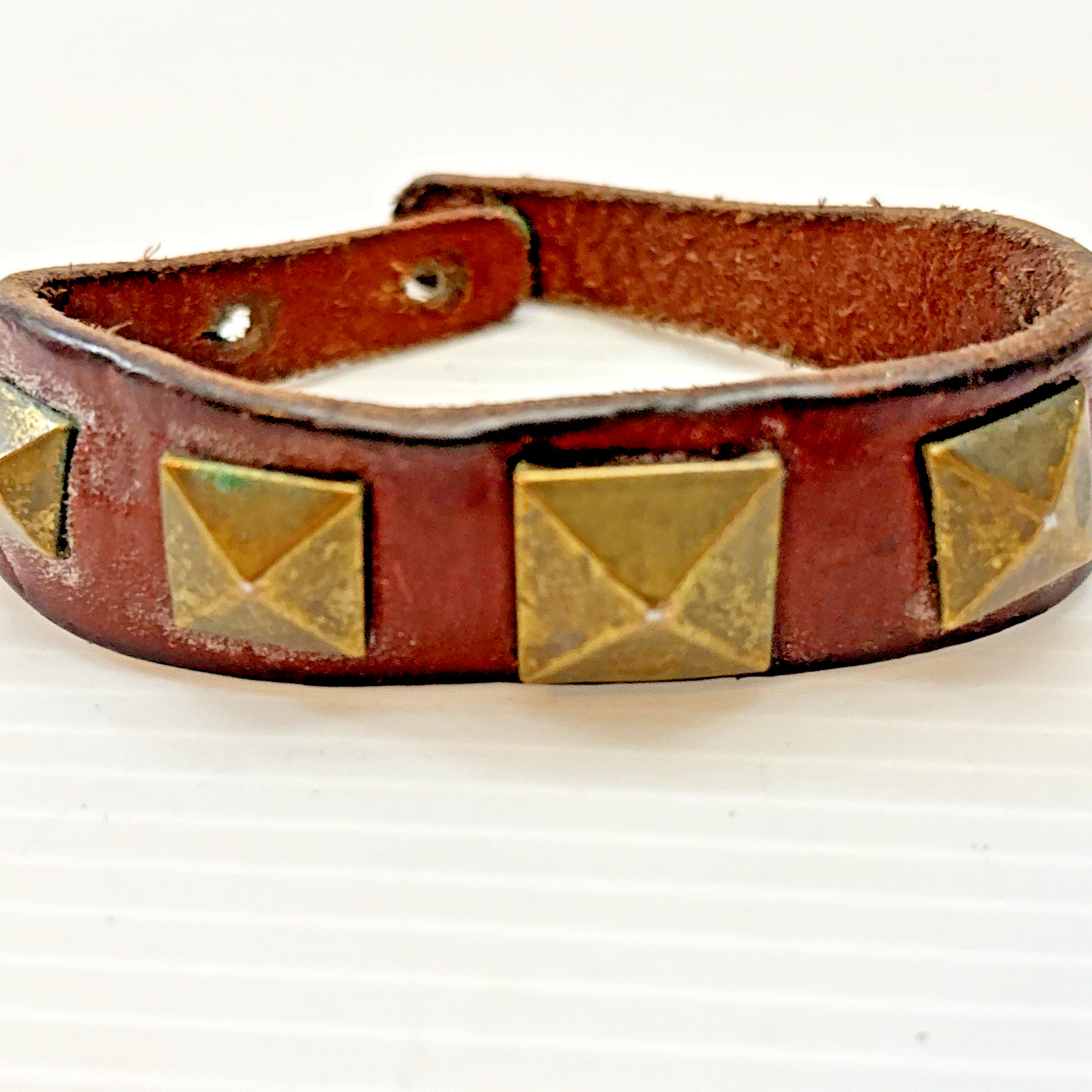 Leather Bracelet Brown Brass Pyramid Studs Small Jewelry Vintage 7 7/8 Inch Long