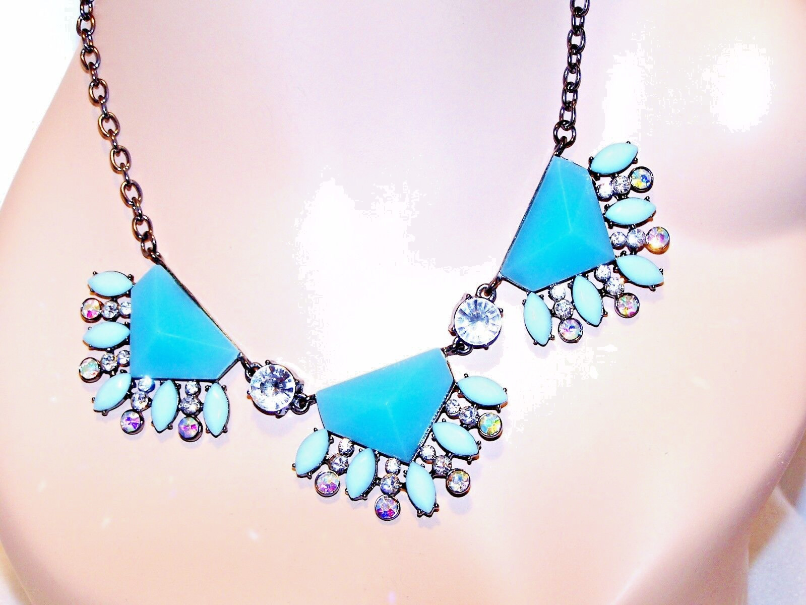 APT. 9 Necklace NEW on Card ● AQUA BLUE with ARORA BOREALIS & Clear Rhinestones