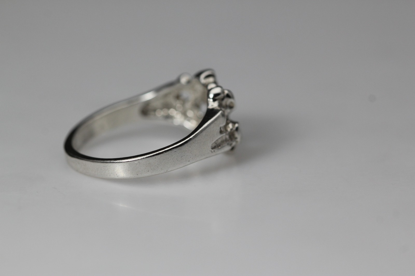 925 Sterling Silver Pierced Nugget Size 5.75 Ring 2.4 Grams (RIN9672)