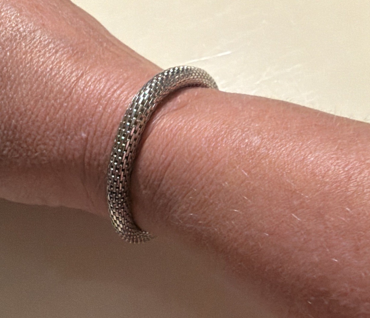 Silver Tone Mesh Chain Bangle Bracelet Metal No Clasp Stackable Round No Stone