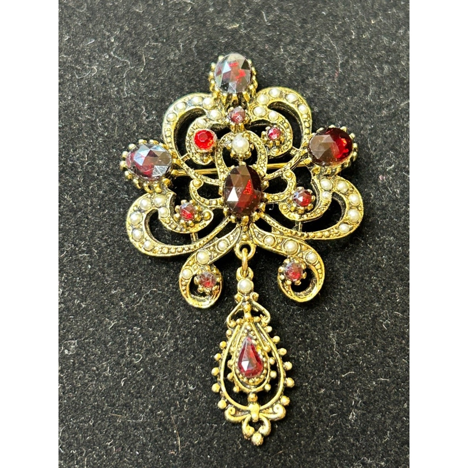 Gold-Tone Red Cabochon Filigree Pendant Brooch – Unbranded