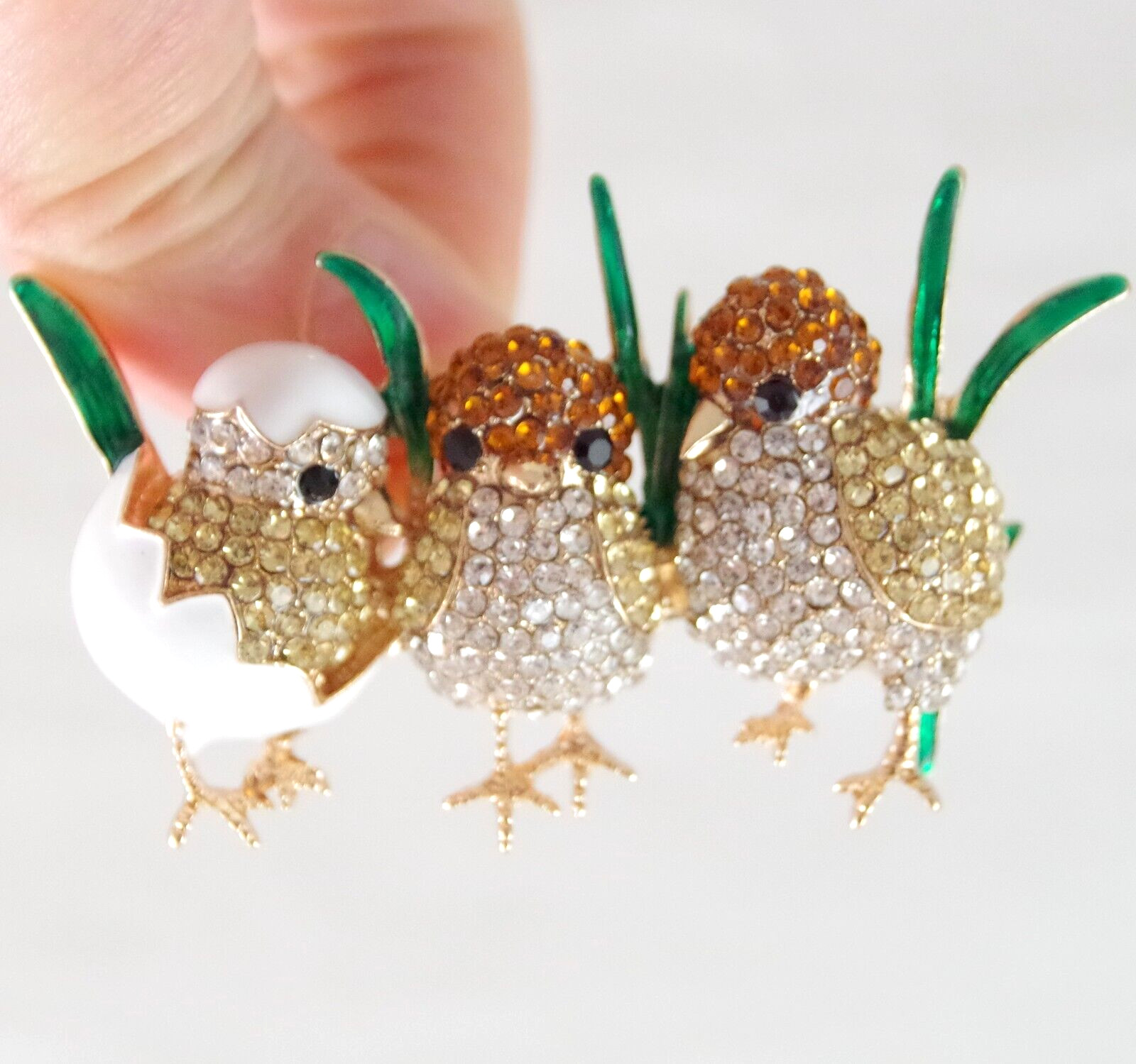 2 5/8″ NAPIER INSPIRED 3 BABY CHICKS 1 HATCHING RHINESTONE EASTER PENDANT BROOCH