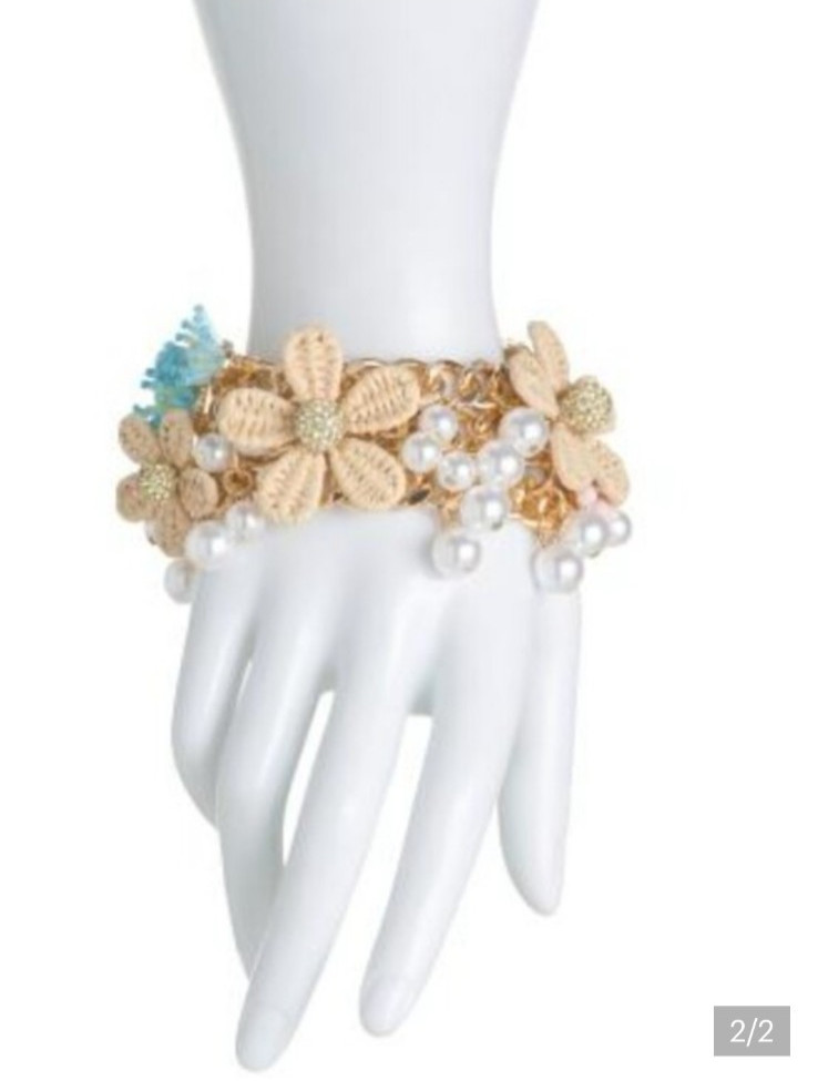 BETSEY JOHNSON Gold Plated Flower Bib Bracelet NWT in box