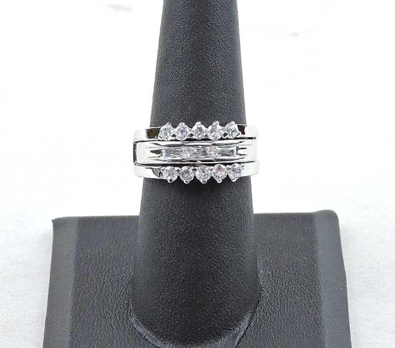 Sterling Silver 1.62 cttw Round And Radiant Cut Cubic Zirconia 2 Pc Ring Set