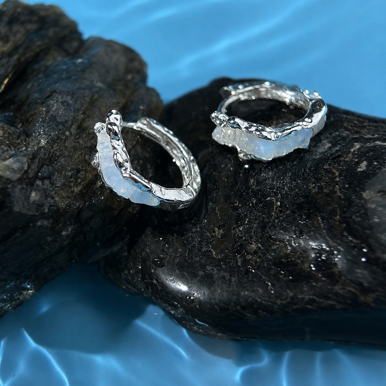 925 Silver Glass Crystal Huggie Hoop Earrings Minimalist Irregular Crystal A15