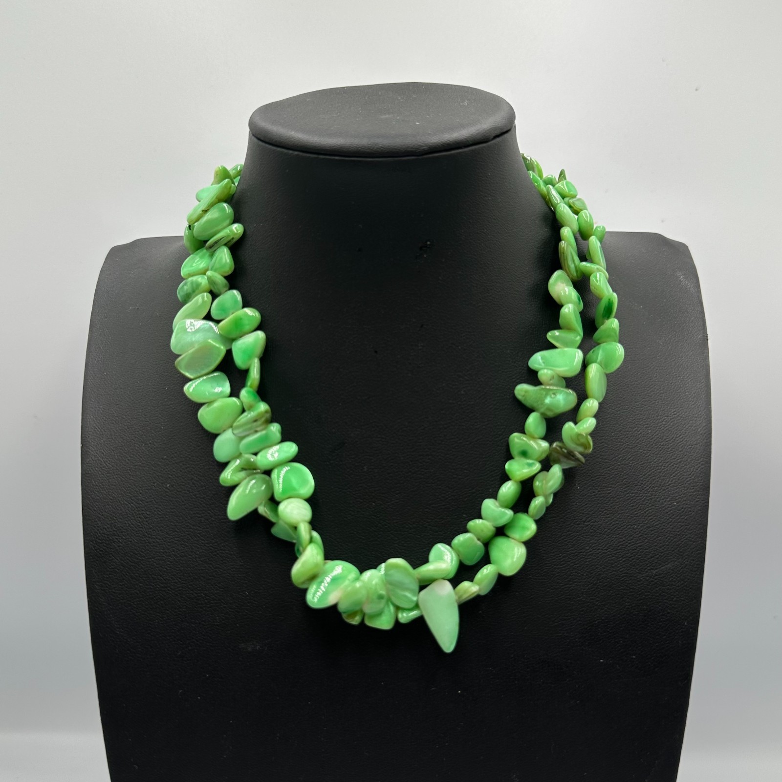 Green Dyed Shell Necklace Silver Tone Double Strand Glossy Finish Statement 16″