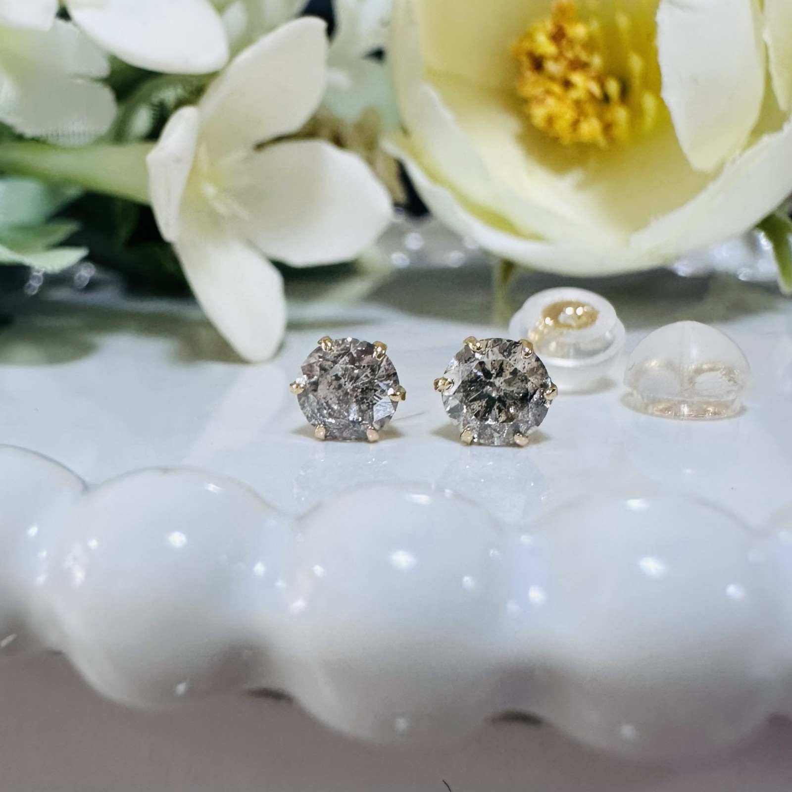 K18 Natural Diamond Earrings total 0.5ct (0.25ct×2）JAPAN Seller