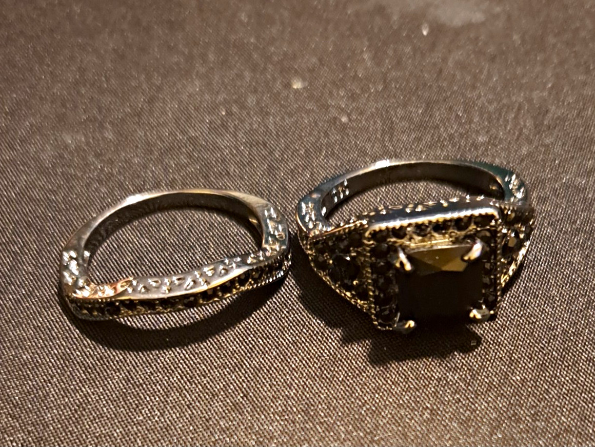 Silver-Tone Black Princess-Cut CZ Square Cocktail Ring Prong Set Size 7.5