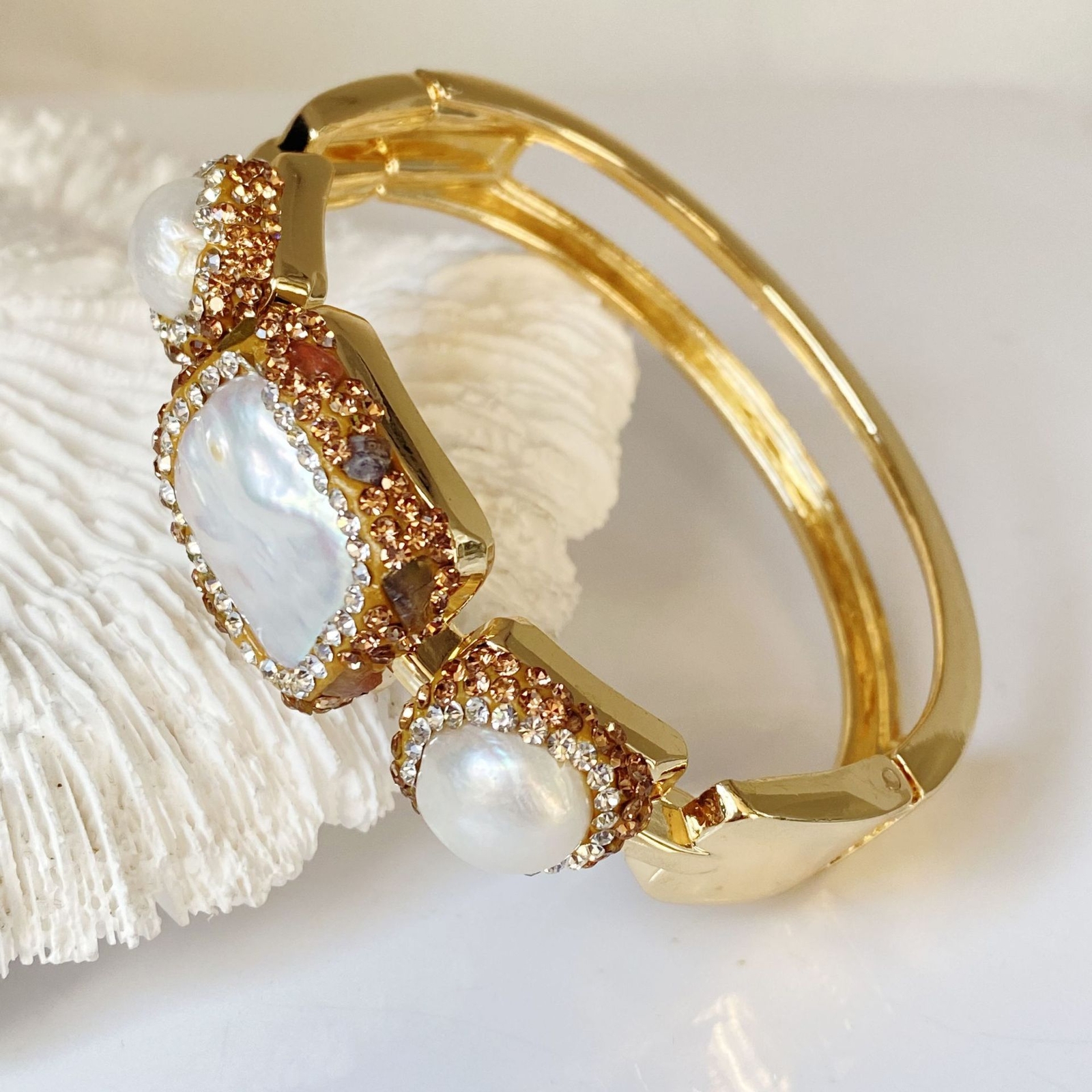 Natural South Sea White Keshi Baroque Pearl Inlay Gold Bangle Bracelet 6.2″