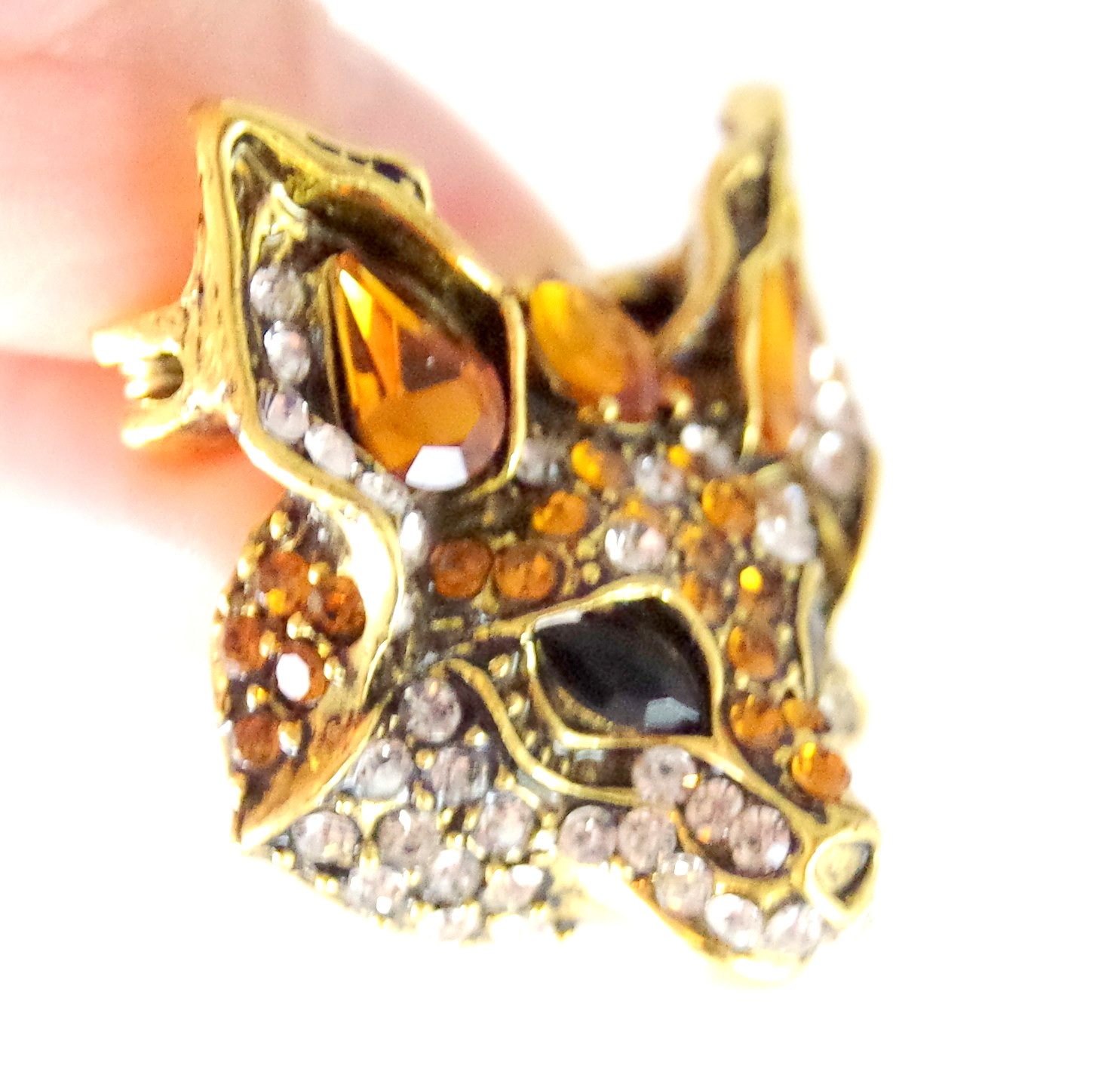 MINI 1 1/8″ NWOT DESIGNER STYLE DIMENSIONAL CRYSTAL RHINESTONE FOX HEAD BROOCH