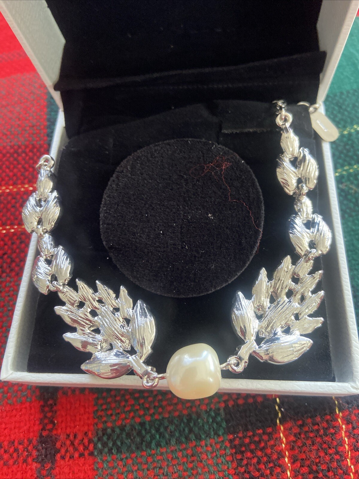 Vintage Camrose & Kross Audrey Hepburn Rhinestone & Pearl Bracelet NWOB
