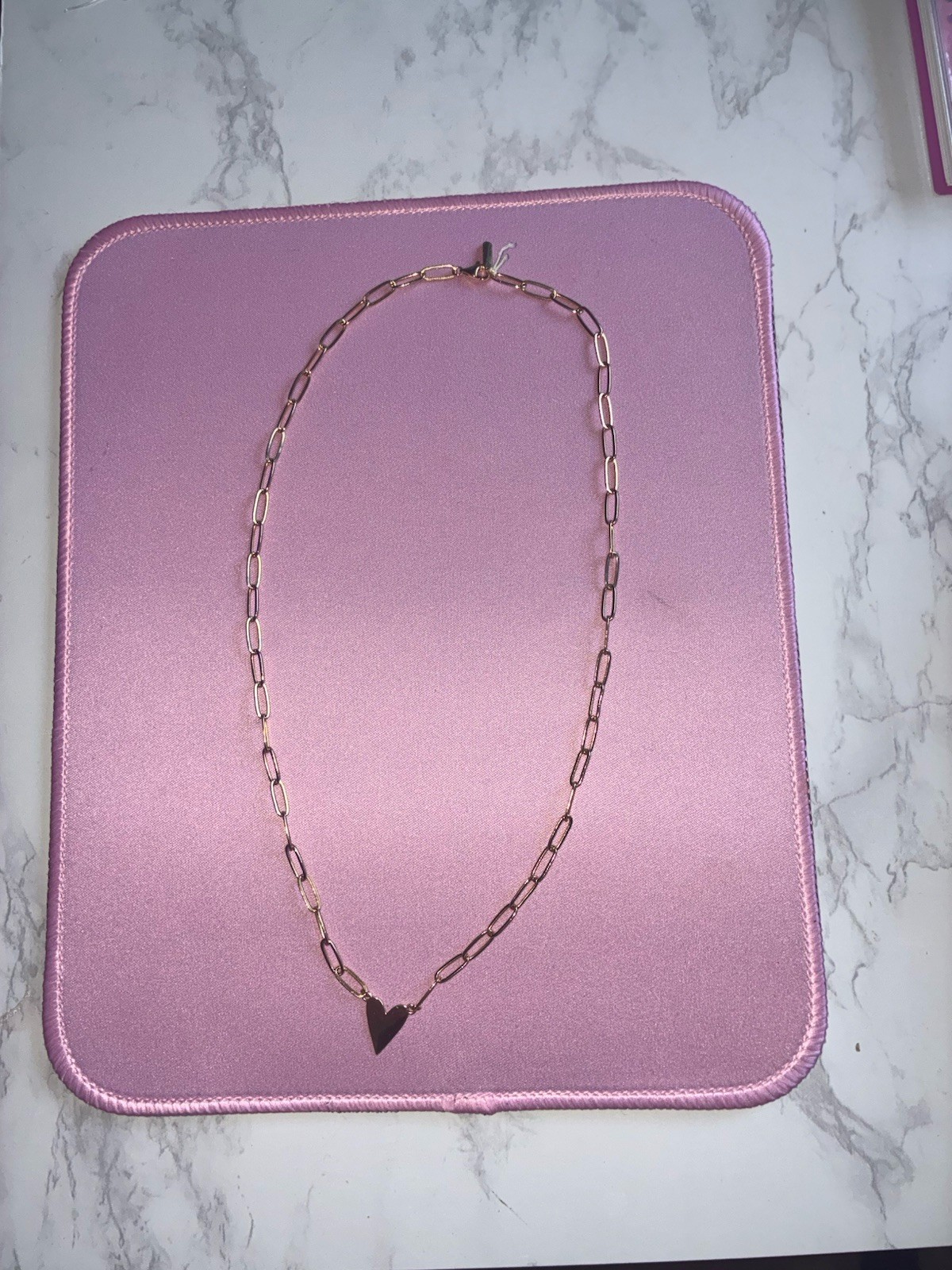 JAKKELLY Gold-Tone Paperclip Chain Necklace Heart Charm Lobster Closure Signed