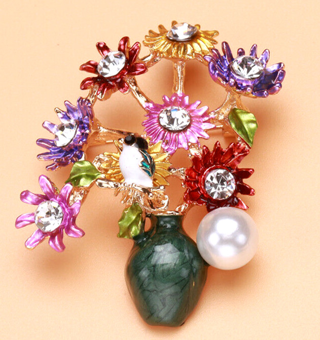 Summer Time RAINBOW Flowers VASE Bouquet BIRD Rhinestone Necklace Pendant Brooch