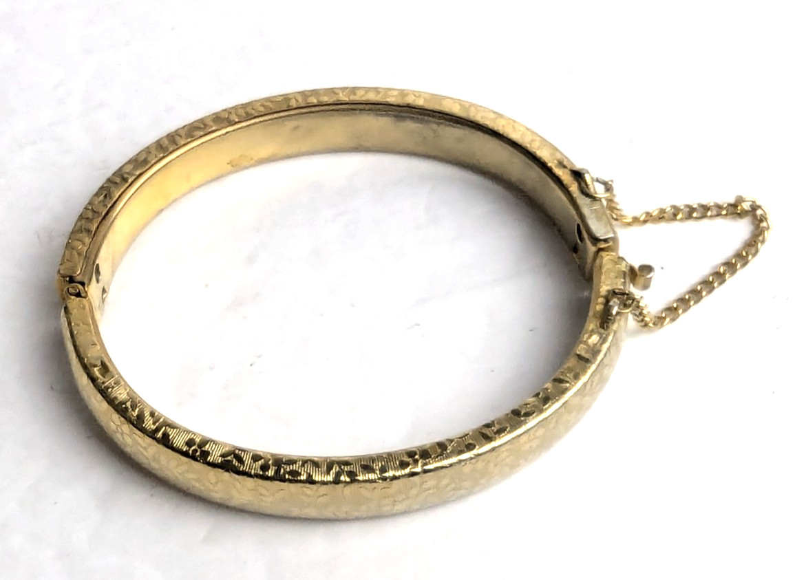 Vintage Gold Plated Hinged Floral Engraved Bangle Bracelet Excellent Condition