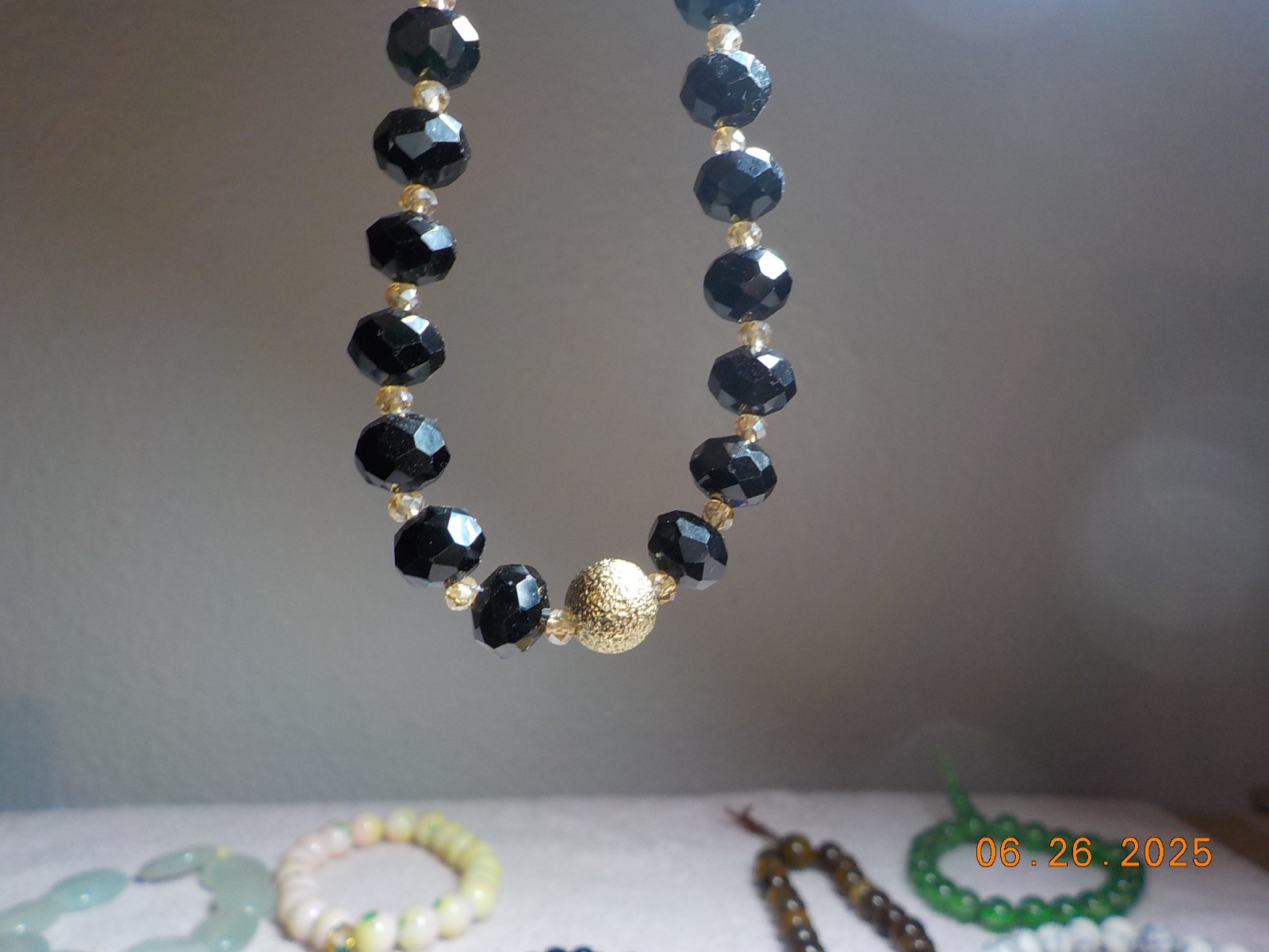 LOT OF 13 STRETCH BRACELETS/BANGLES GLASS/STONE/METAL/TIGERS EYE/LAPIZ 8.6 OZ
