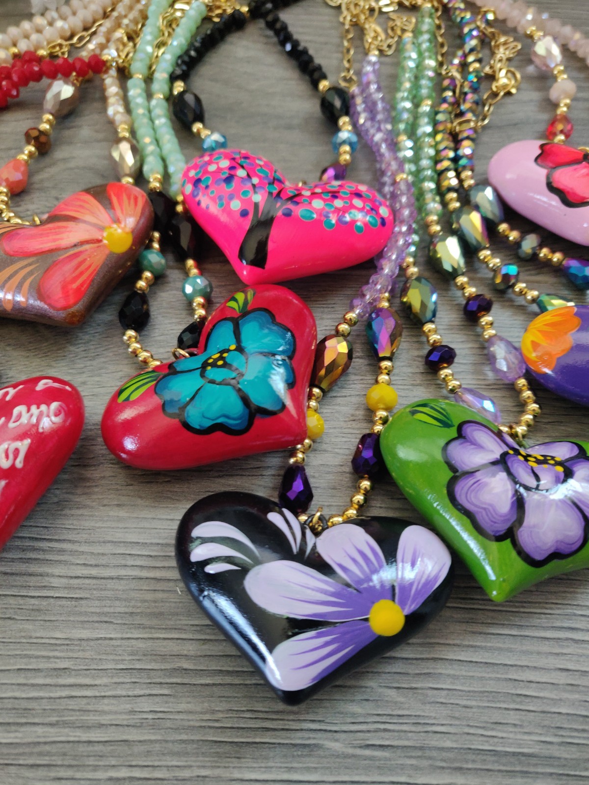 collar artesanal mexicano, Lote de 12 Pz, corazon hand made, cristal y chapa.