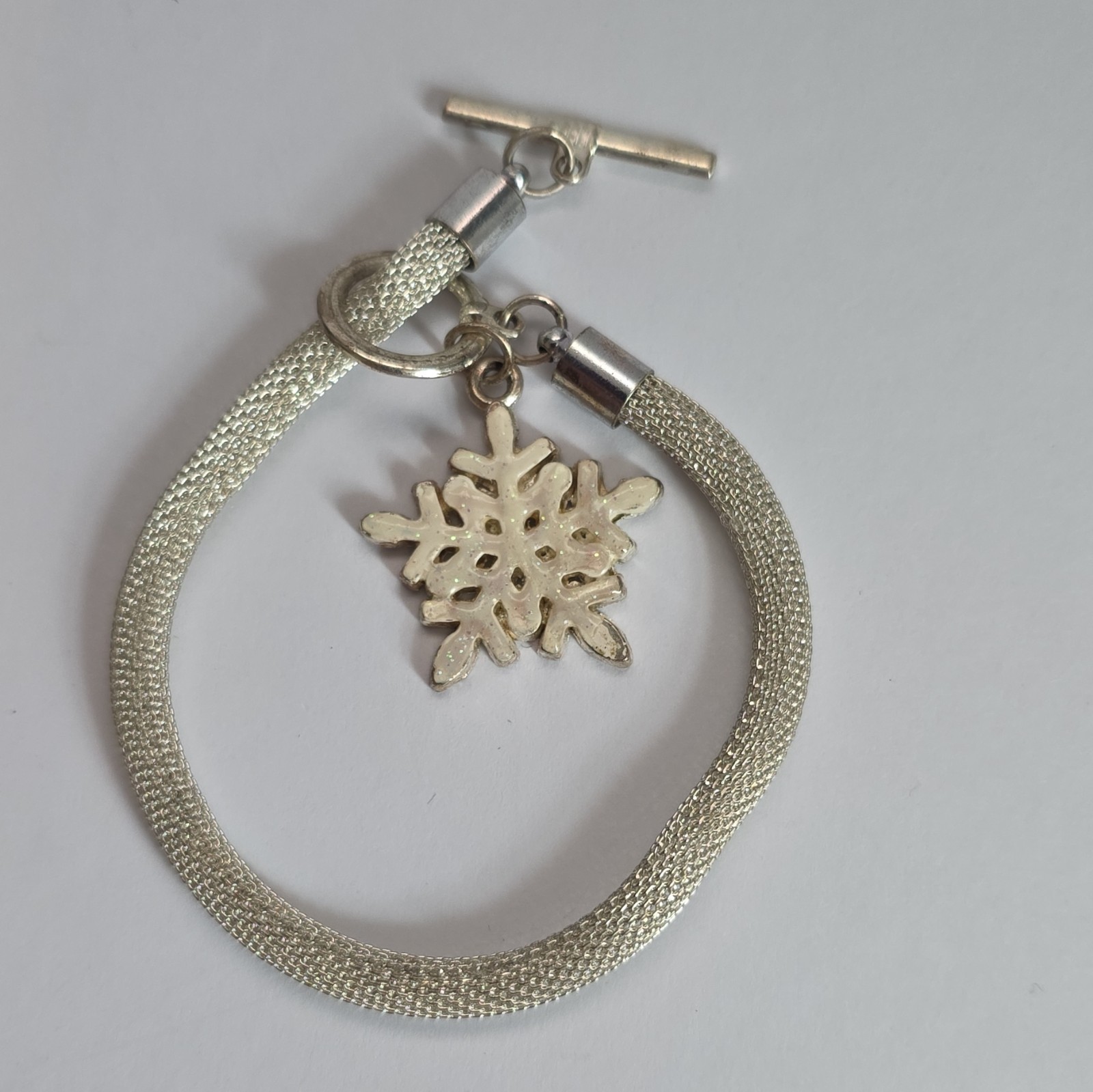 Silver Tone Mesh Chain Toggle Bracelet 7in Snowflake Dangle Charm Christmas