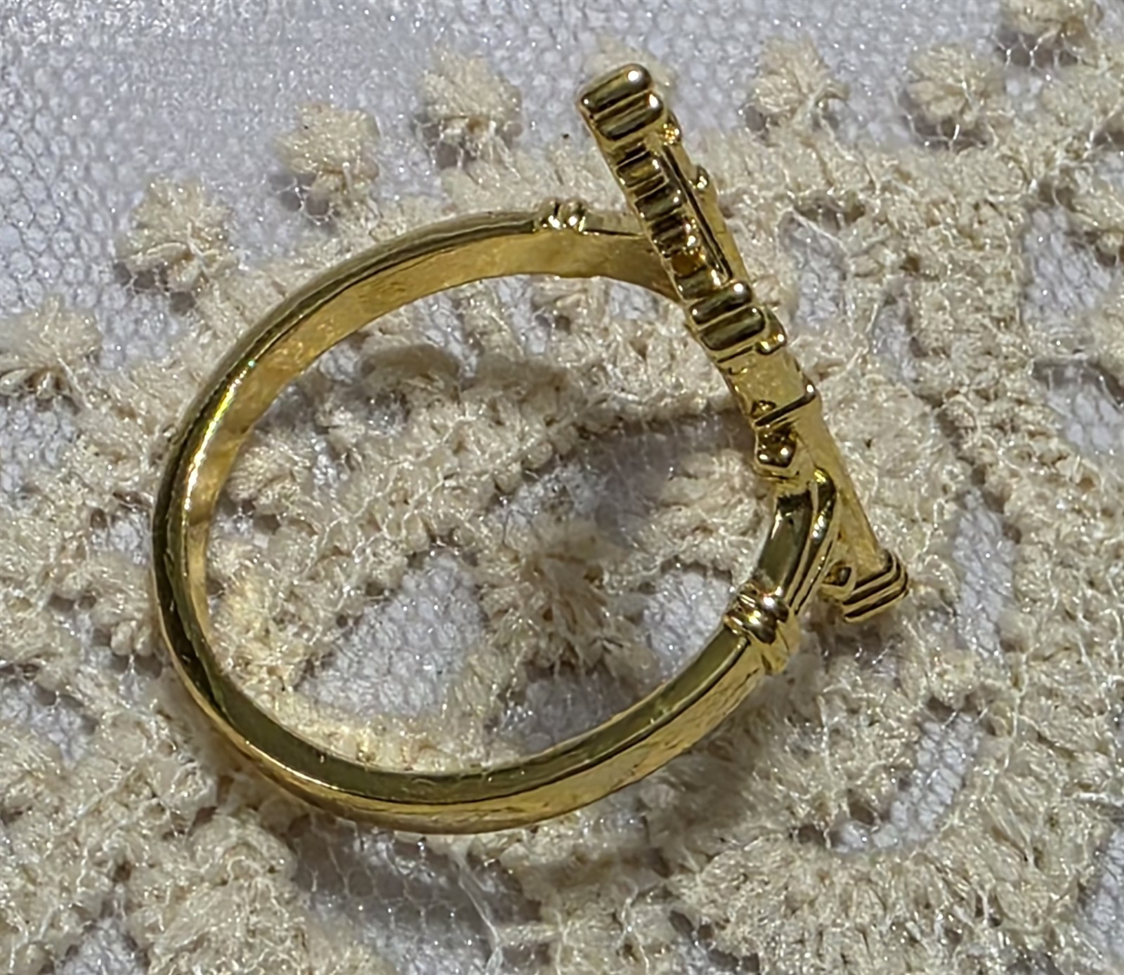 Victorian Trading 7 Gothic Cathedral Ring Ornate Gold-Tone Architectural 30E