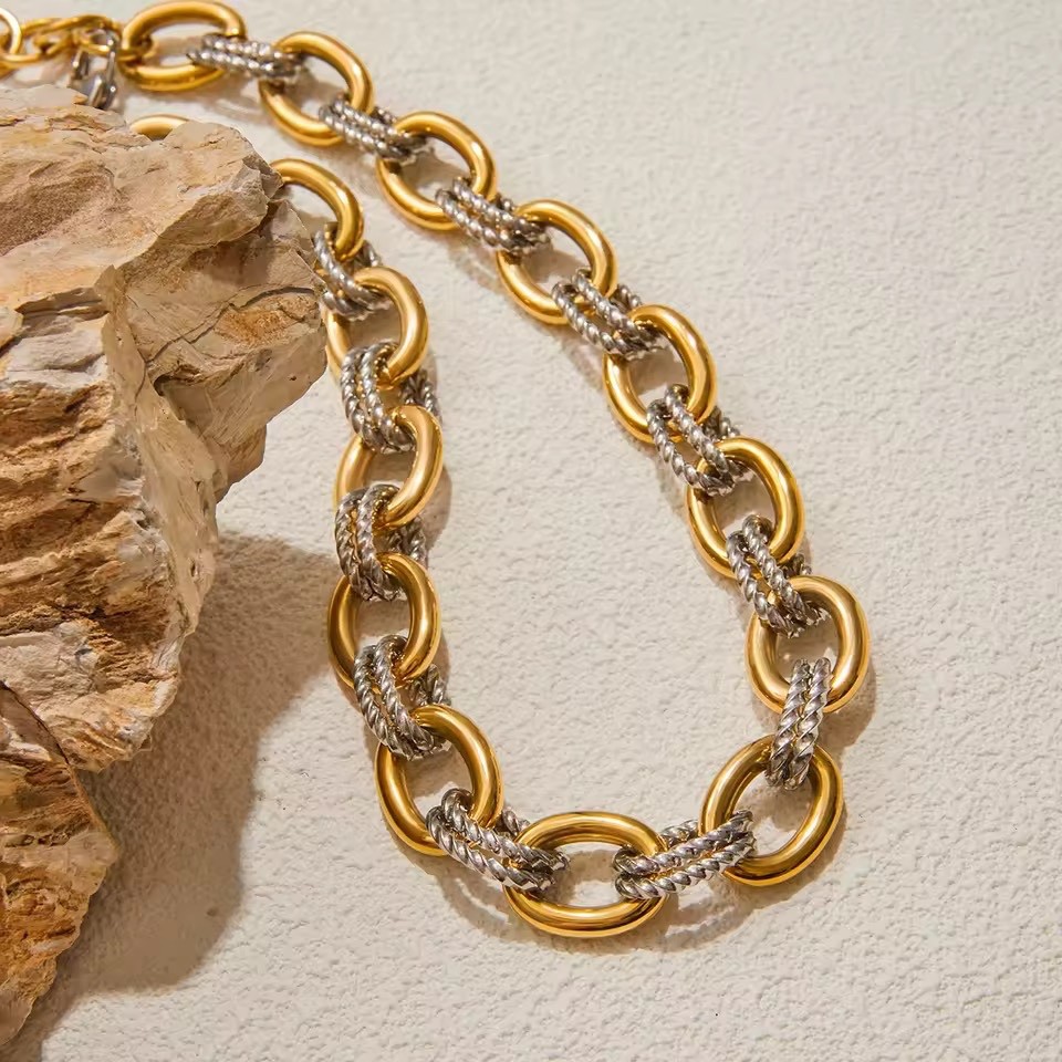 ZARD Textured Link Statement Chain Necklace In Gold Silver Combination