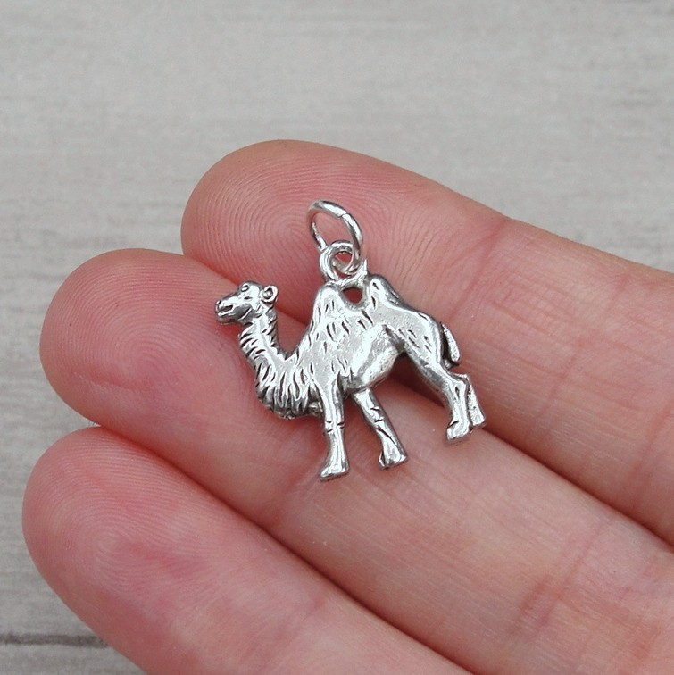 Silver Camel Charm – Humpback Bactrian Camel AA Pendant NEW