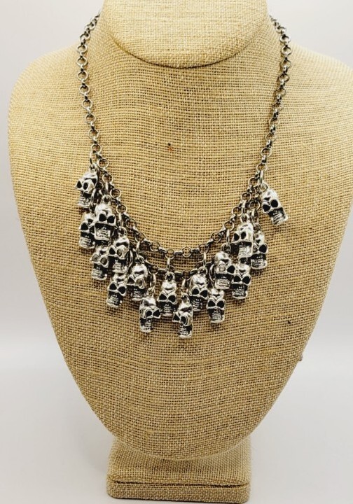 Skull Necklace Dangle Charm Chain Bib Halloween Jewelry Silver tone 20.5 in