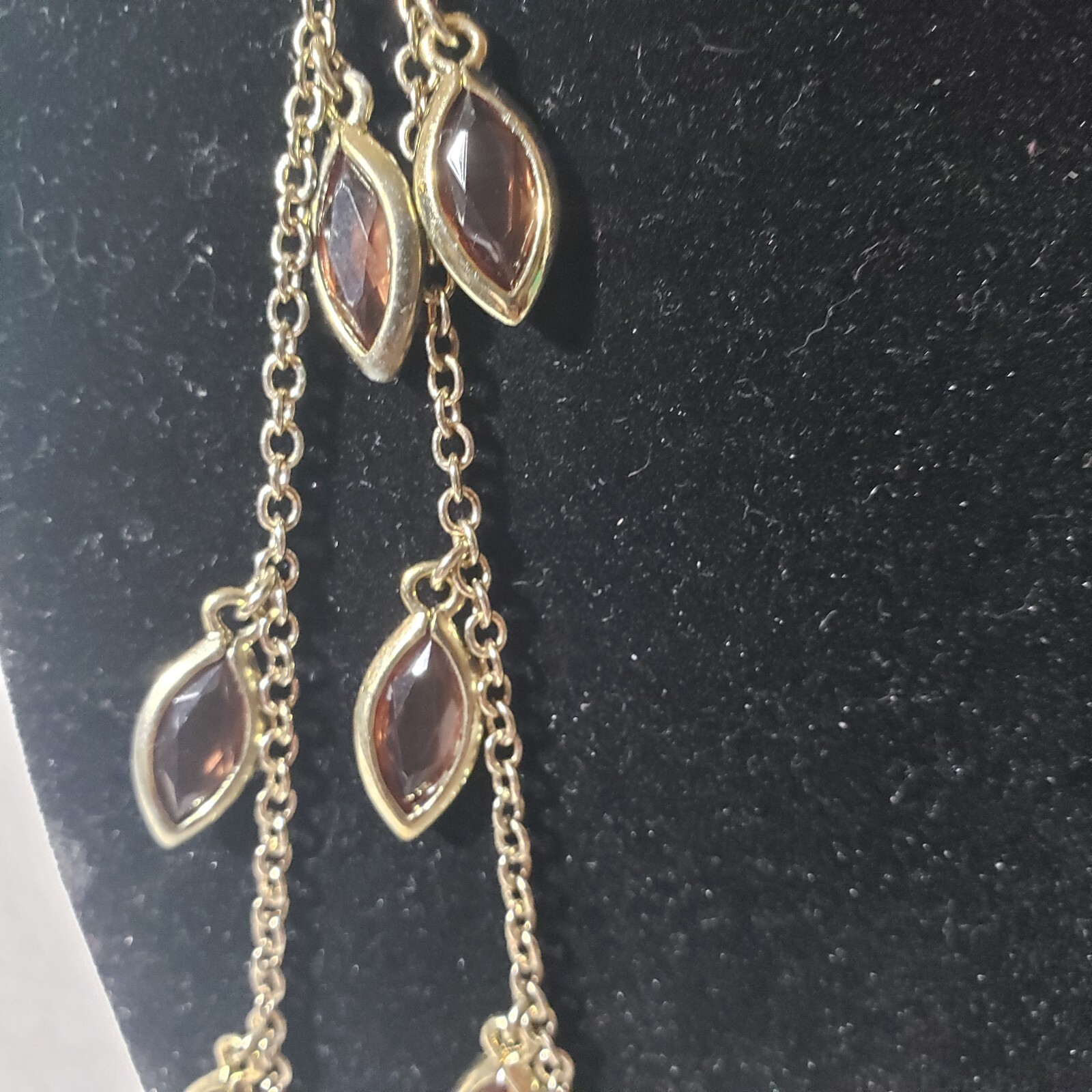 ABS BY ALLEN SCHWARTZ GOLD TONE W/ Leaf CHARMS 40” NECKLACE