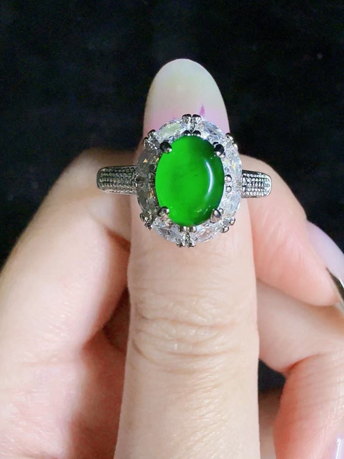 Beautiful Natural green jadeite ring