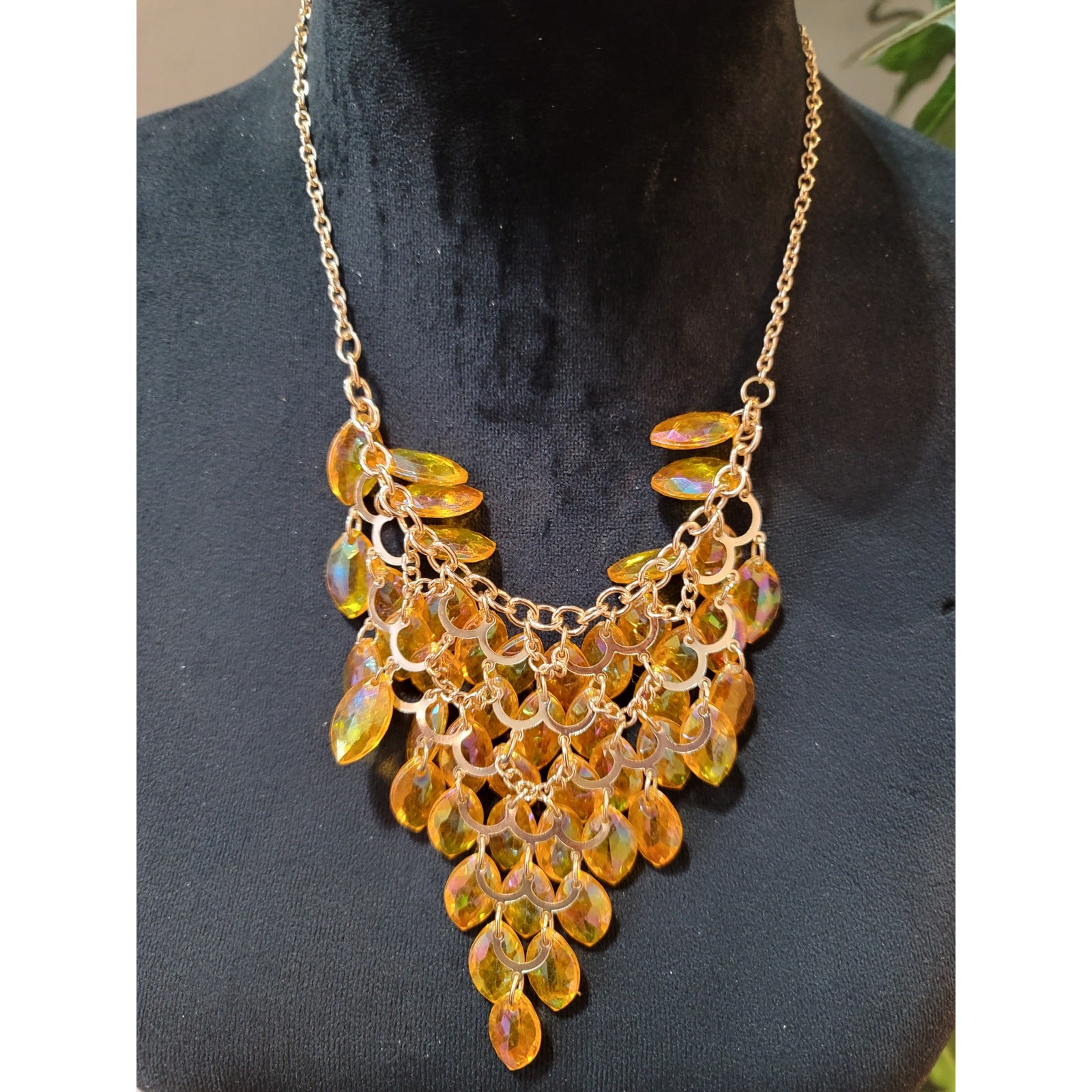 Women’s Amber Crystal Leaf Bib Necklace Earring Set Gold Tone Lobster Clasp