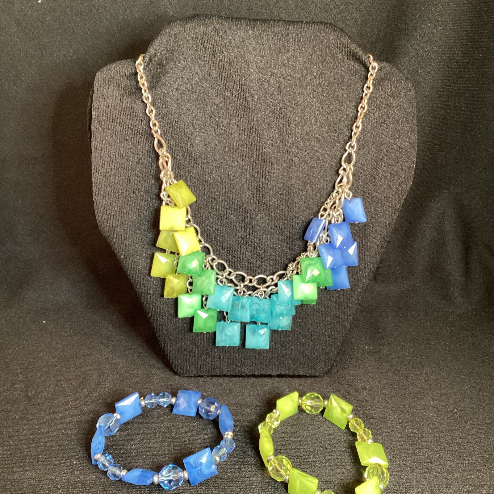 Blue and Green Chunky Bead Lobster Clasp Necklace w/ Two Bracelet Set