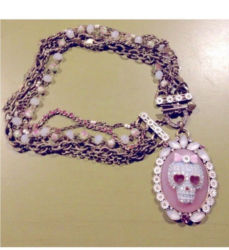 Pink Skull Charm Pendant Necklace Clear Crystal Pavé Silver Cable Chain Toggle