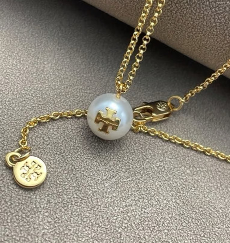 New Tory Gold Tone Pearl Necklace with Jewelry Pouch Size: 51.5cm