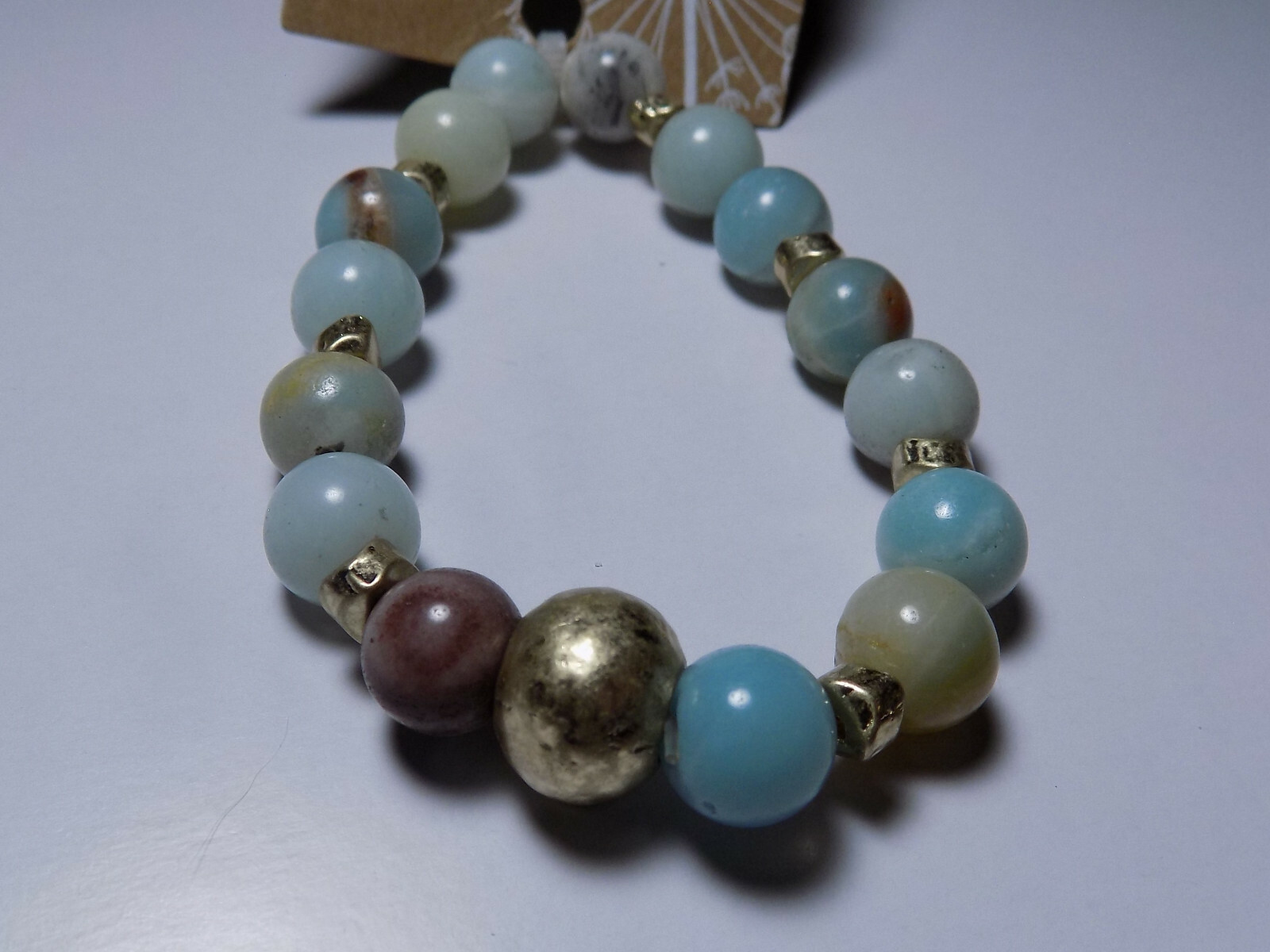NEW Blue stone and gold tone stretch Bracelet NWT (154)