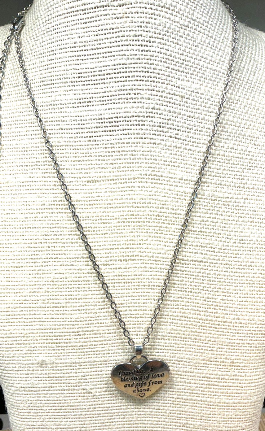 Fashion Necklace Silver Tone Grandma Blessing of Love Heart Pendant Lot 103D