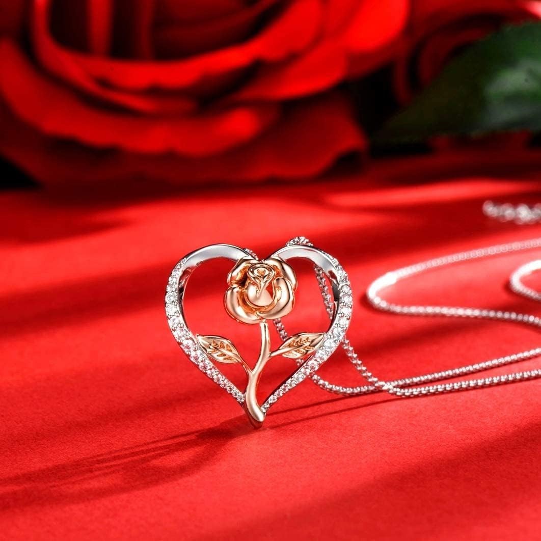 Unique Rose Gold Heart Necklace with 30 Zirconias – Ideal for Birthdays & More