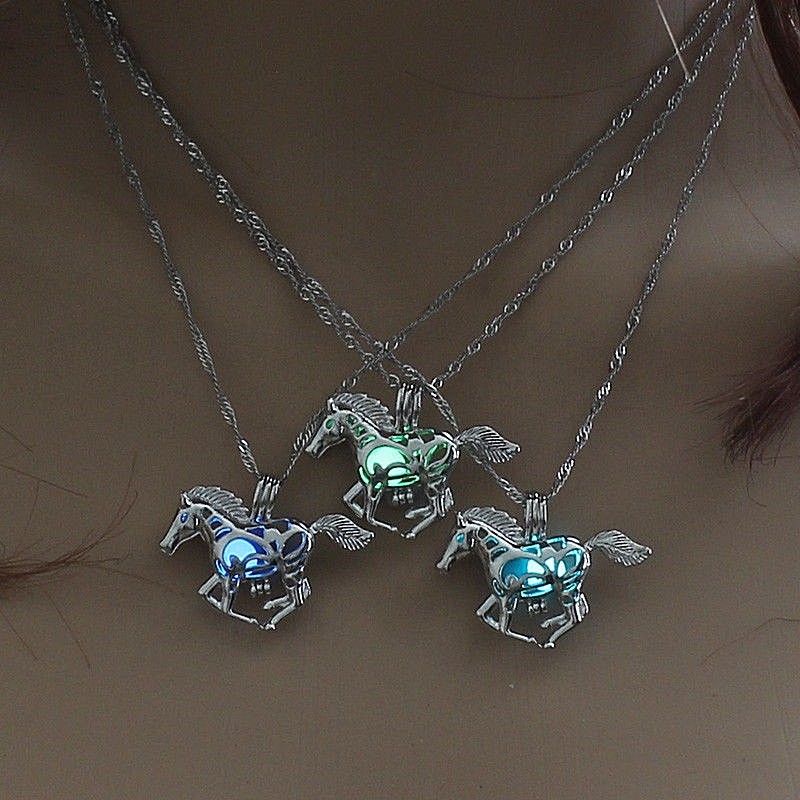 HORSE 1-1/4″ x 3/4″ with Glow in the Dark BALL 18″ Pendant Necklace Luminous
