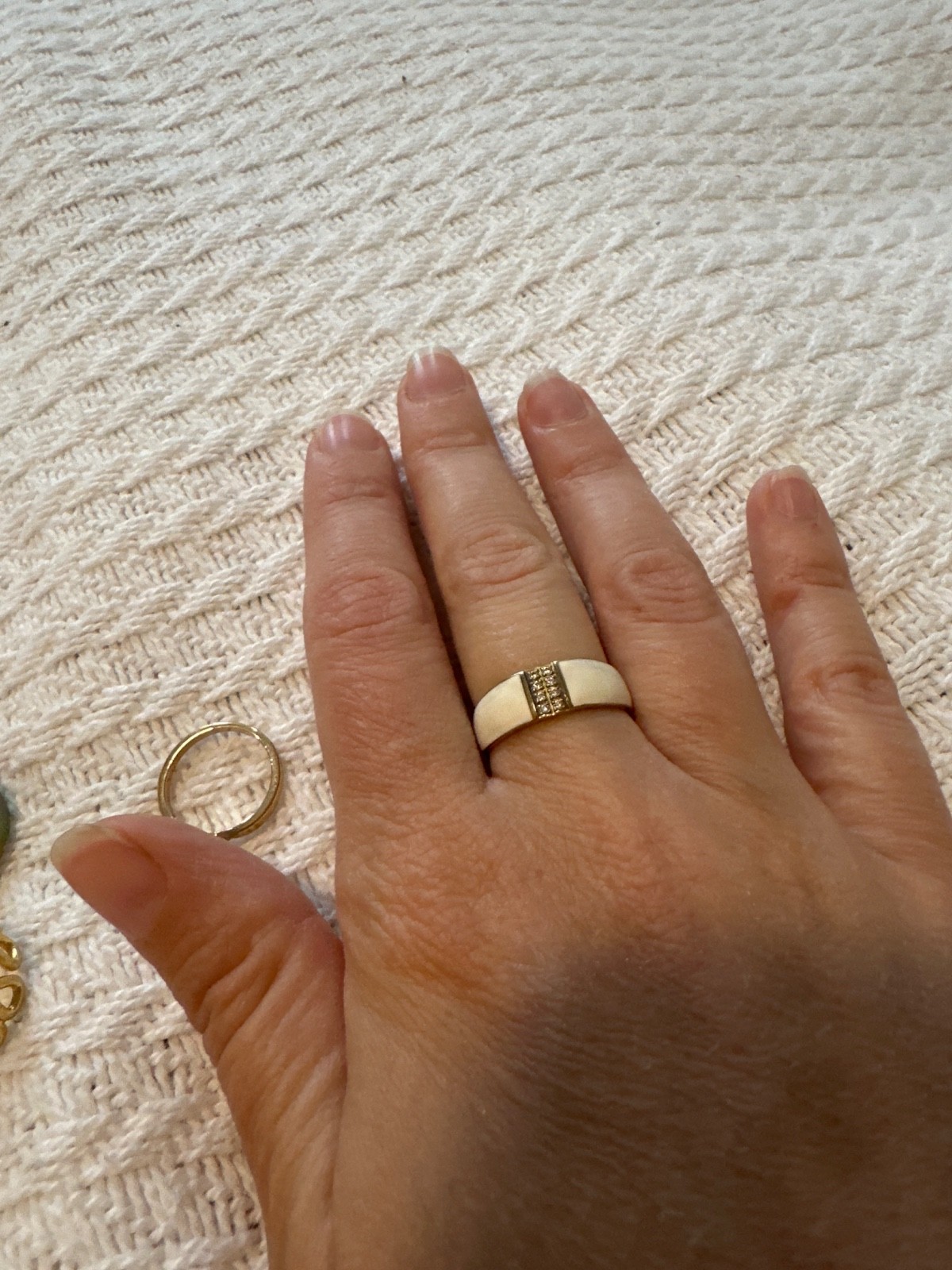 Vintage mixed rings set — 6 pcs, main size US 7, small Avon ring smaller
