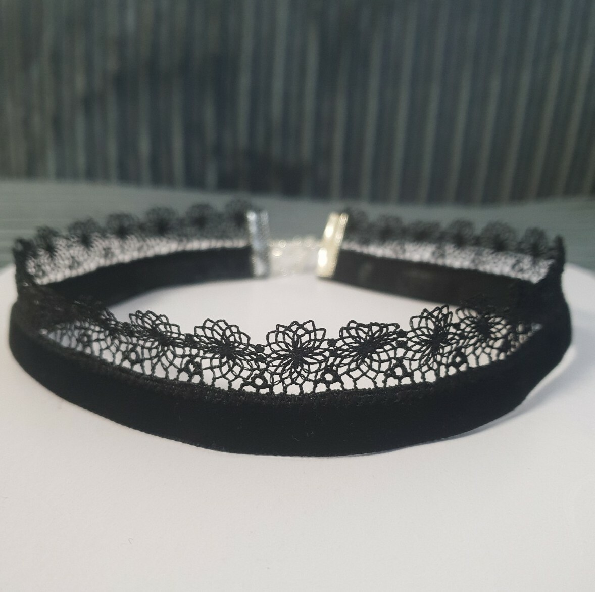 Ladies Crystal Dimonte pearls velvet ribbon embroidered lace Chakor Necklace