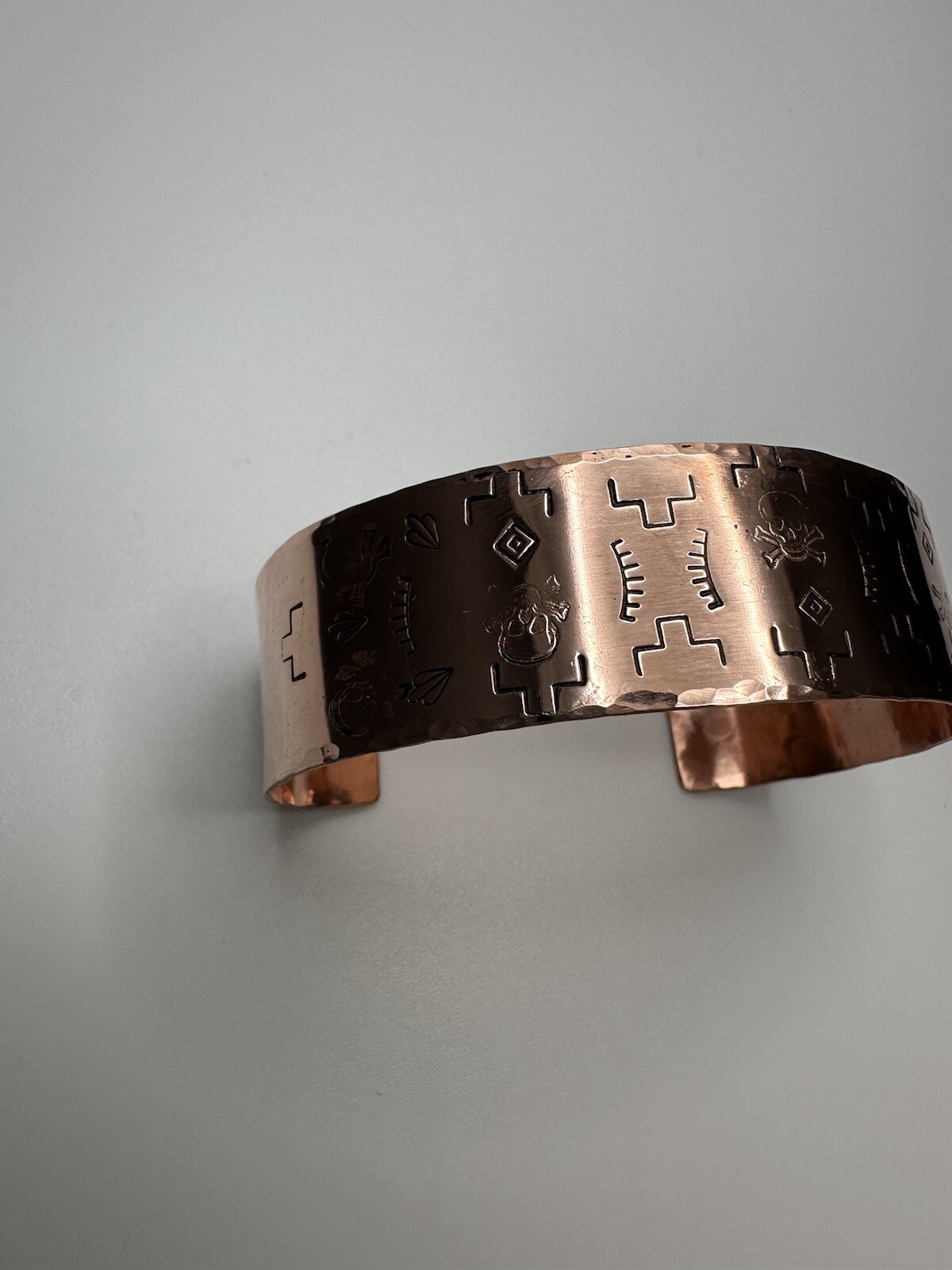 New Solid Copper Skull Hammered Southwestern Style Cuff Signed 2 5/8” X 2cm