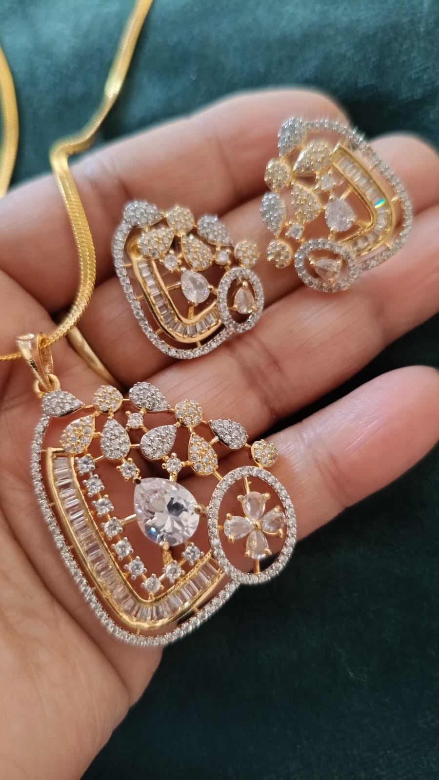 Exclusive High-Quality Chain Set with Pendant & Earrings | E – Handmade in India